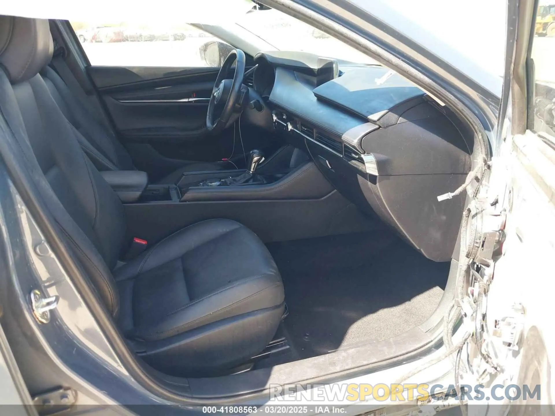 5 Фотография поврежденного автомобиля 3MZBPBAY8NM308426 MAZDA MAZDA3 2022