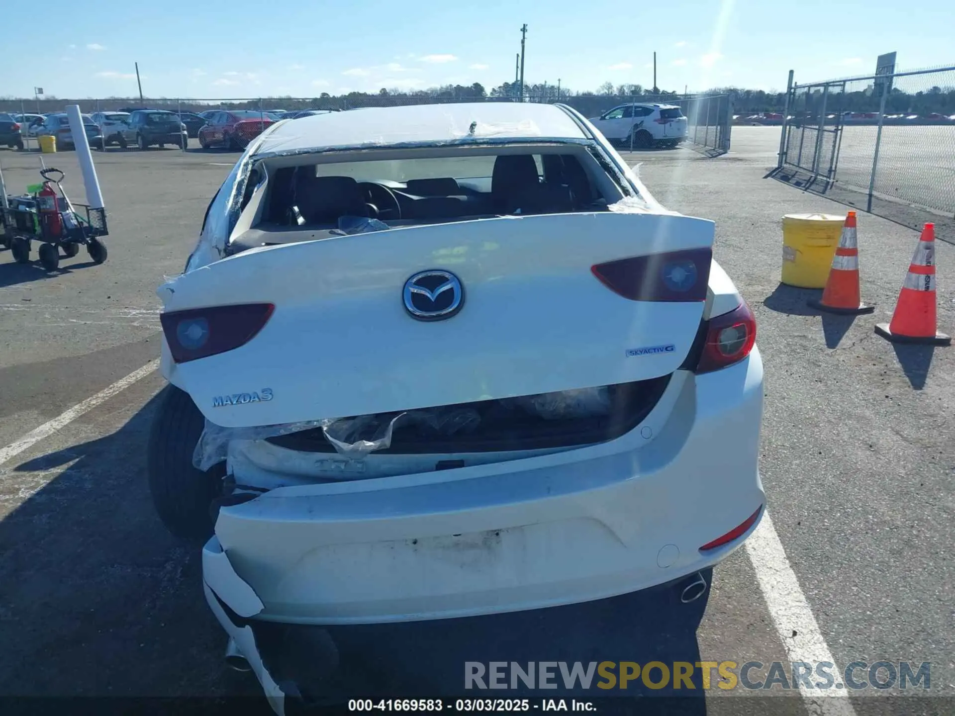 16 Photograph of a damaged car JM1BPAALXN1508318 MAZDA MAZDA3 2022