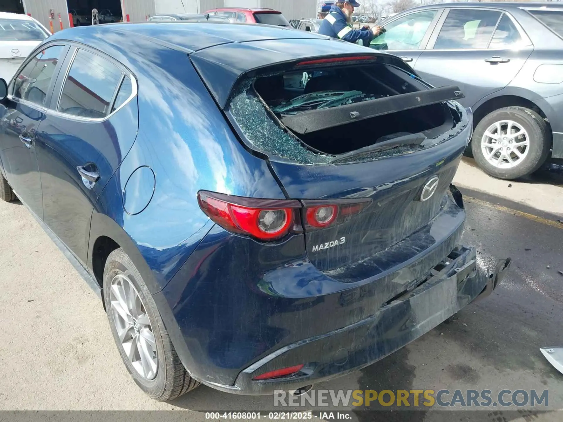 6 Фотография поврежденного автомобиля JM1BPAJL4N1510629 MAZDA MAZDA3 2022