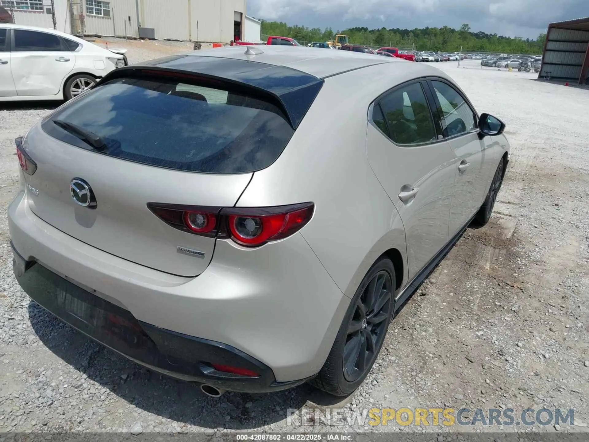 4 Фотография поврежденного автомобиля JM1BPAML5N1507556 MAZDA MAZDA3 2022