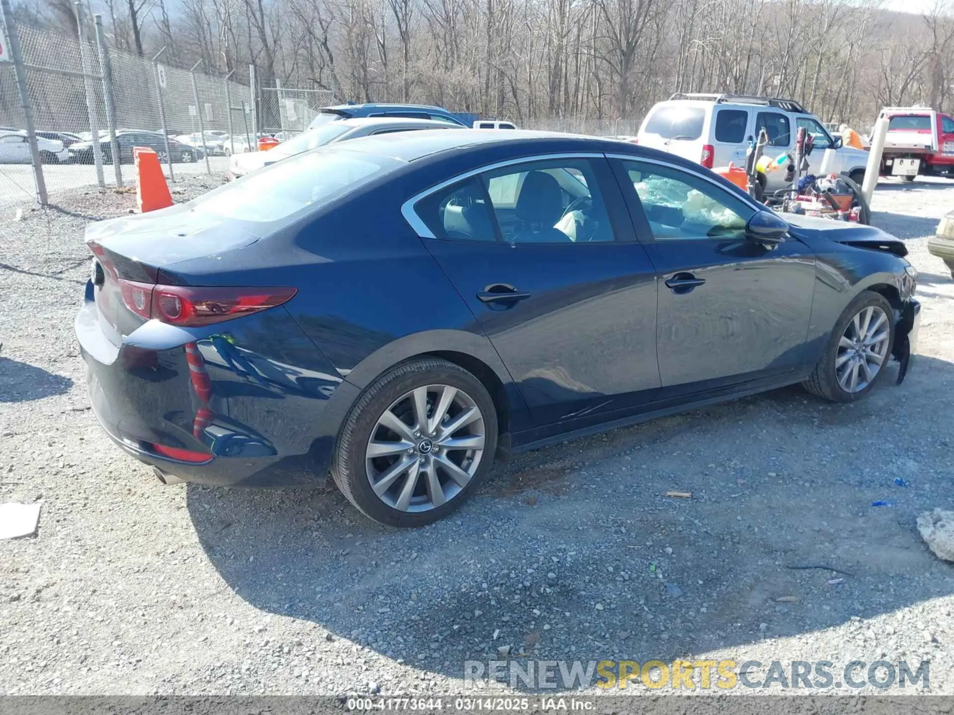 4 Фотография поврежденного автомобиля 3MZBPABM9PM373424 MAZDA MAZDA3 2023