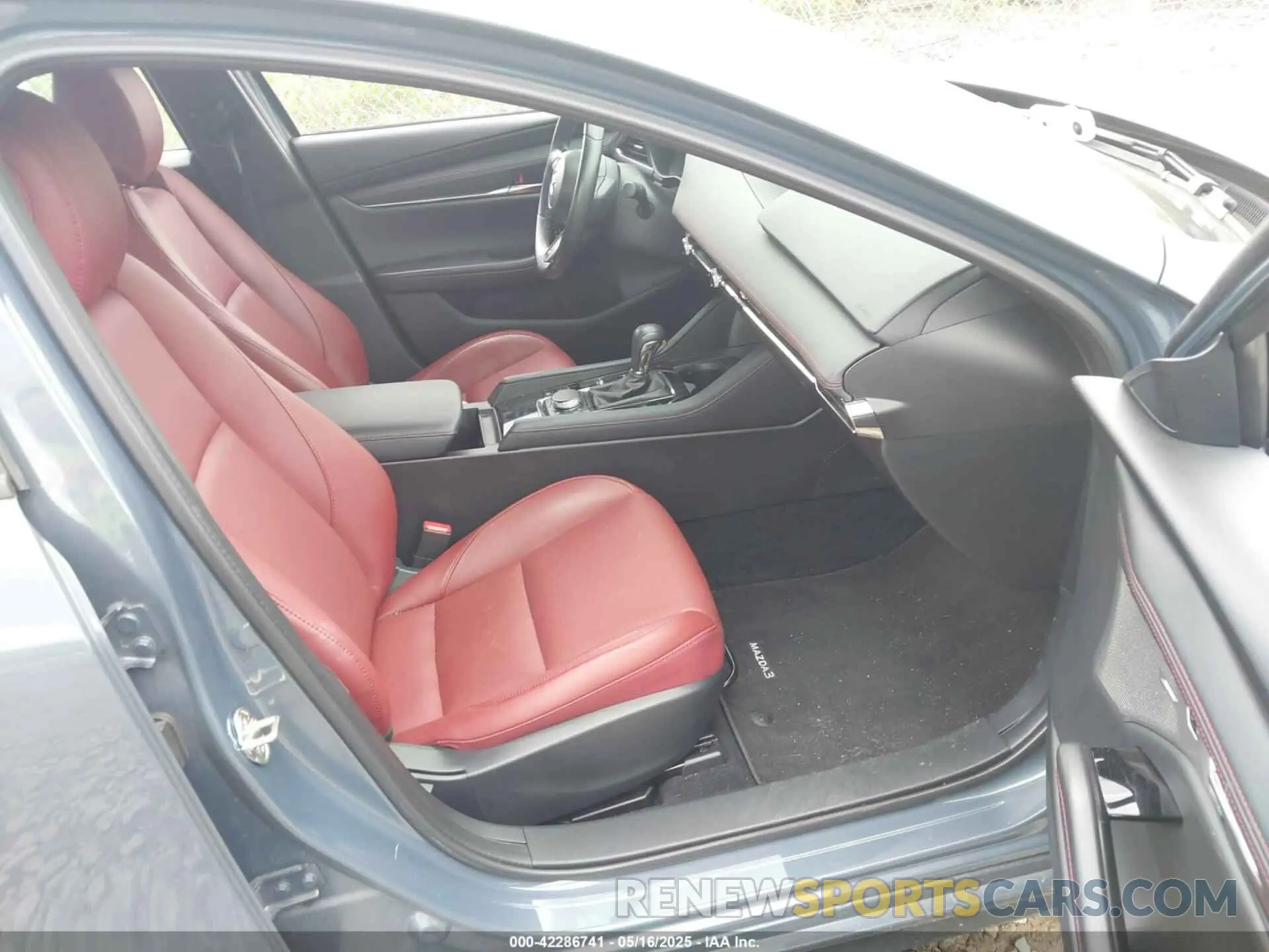 5 Photograph of a damaged car 3MZBPACM1PM382553 MAZDA MAZDA3 2023