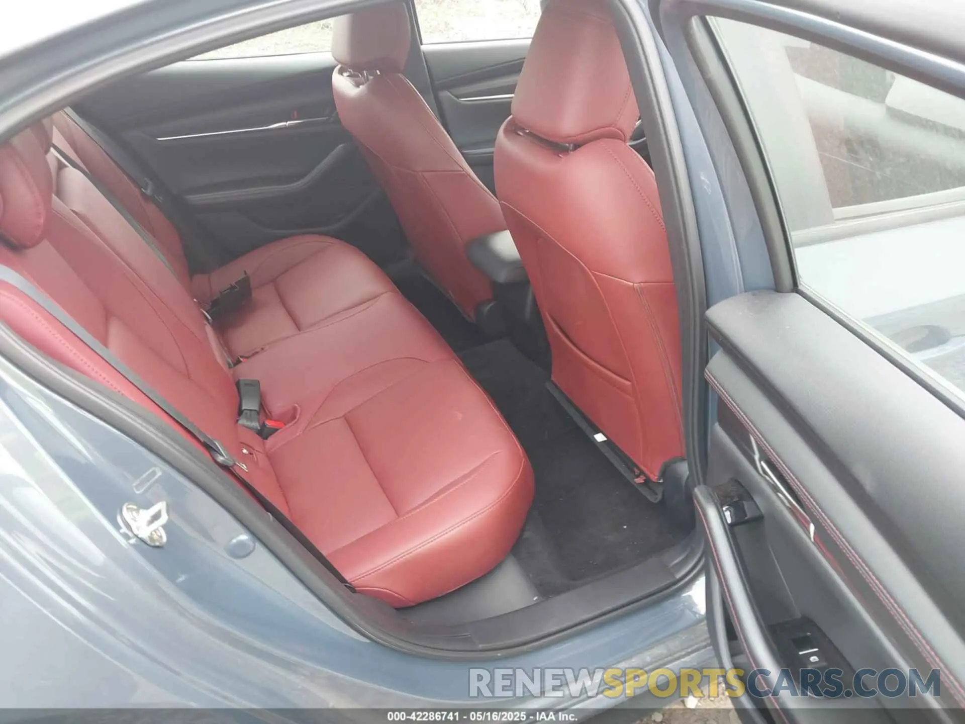 8 Photograph of a damaged car 3MZBPACM1PM382553 MAZDA MAZDA3 2023