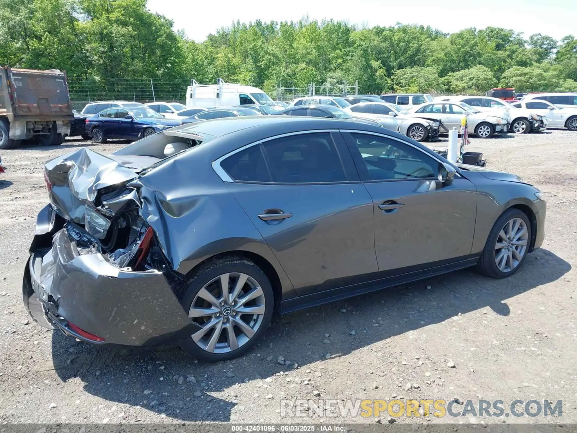 17 Photograph of a damaged car 3MZBPACM6PM354313 MAZDA MAZDA3 2023