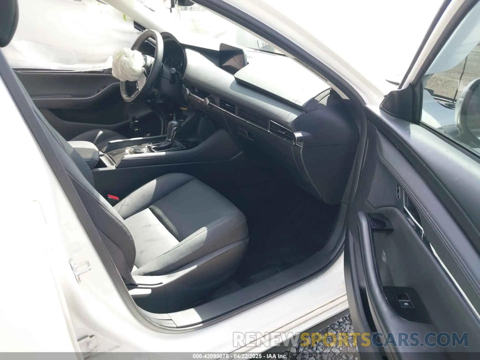 5 Photograph of a damaged car 3MZBPACM9PM377164 MAZDA MAZDA3 2023
