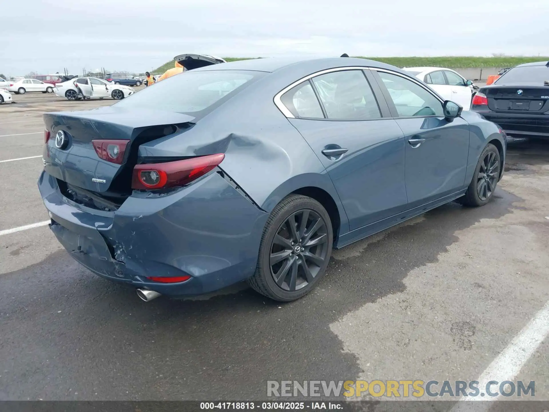 4 Фотография поврежденного автомобиля 3MZBPBCM4PM358964 MAZDA MAZDA3 2023