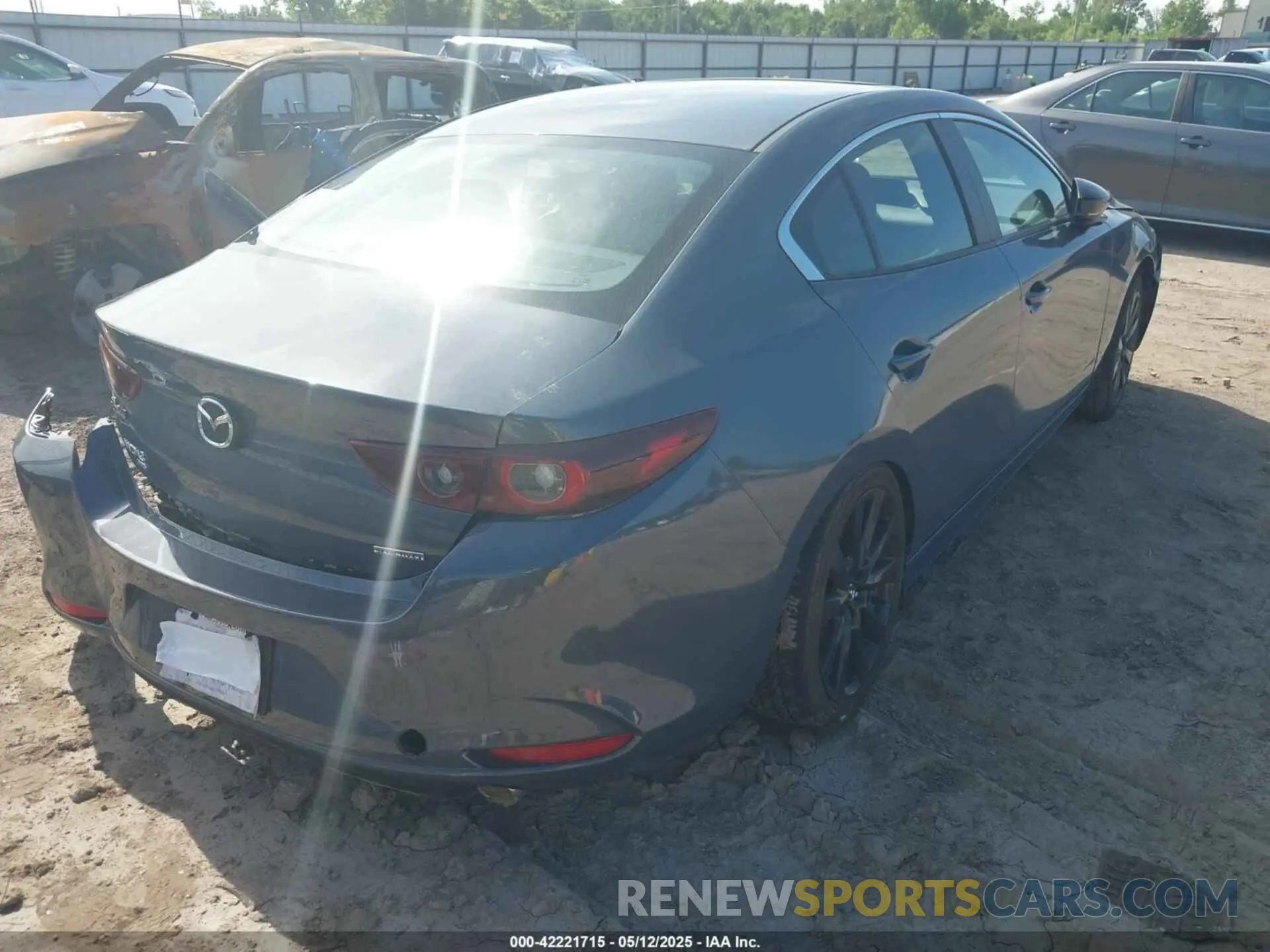 4 Photograph of a damaged car 3MZBPBCMXPM359083 MAZDA MAZDA3 2023