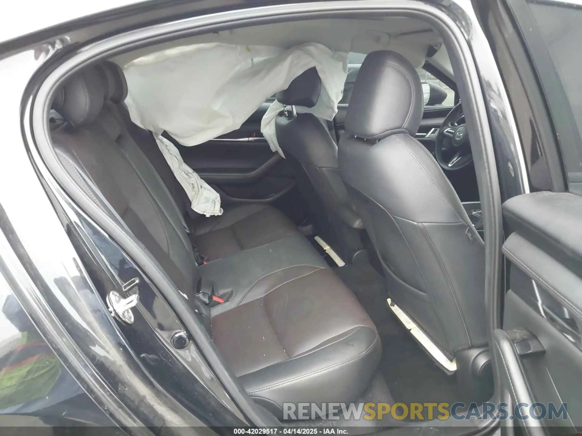 8 Photograph of a damaged car 3MZBPBDM5PM372760 MAZDA MAZDA3 2023