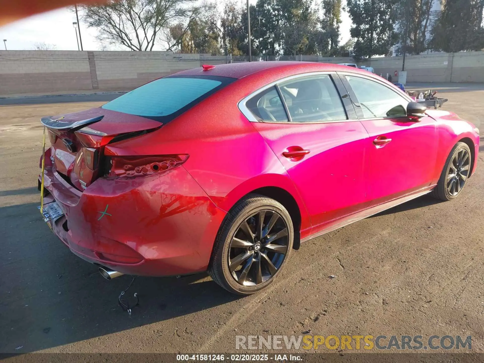 4 Photograph of a damaged car 3MZBPBEYXPM365725 MAZDA MAZDA3 2023
