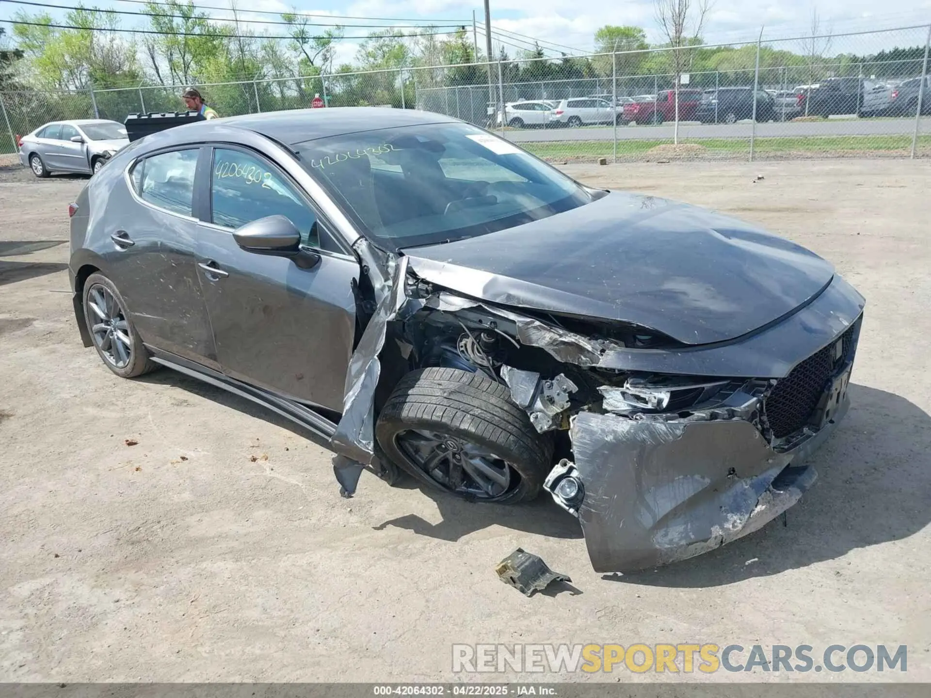 1 Фотография поврежденного автомобиля JM1BPAKM3P1615785 MAZDA MAZDA3 2023