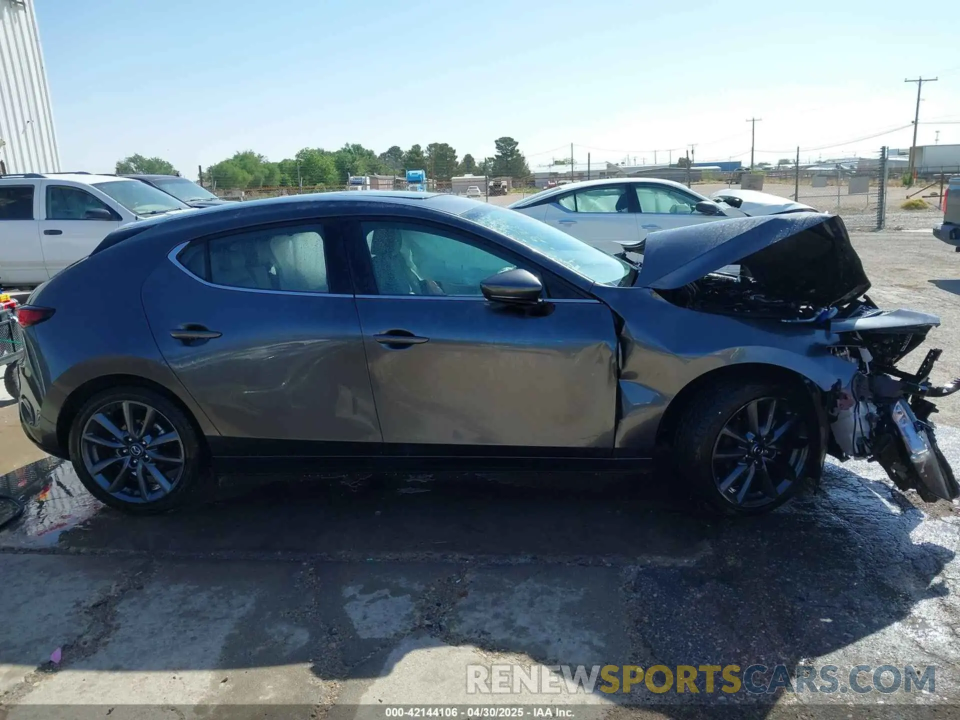 12 Фотография поврежденного автомобиля JM1BPALM6P1610353 MAZDA MAZDA3 2023