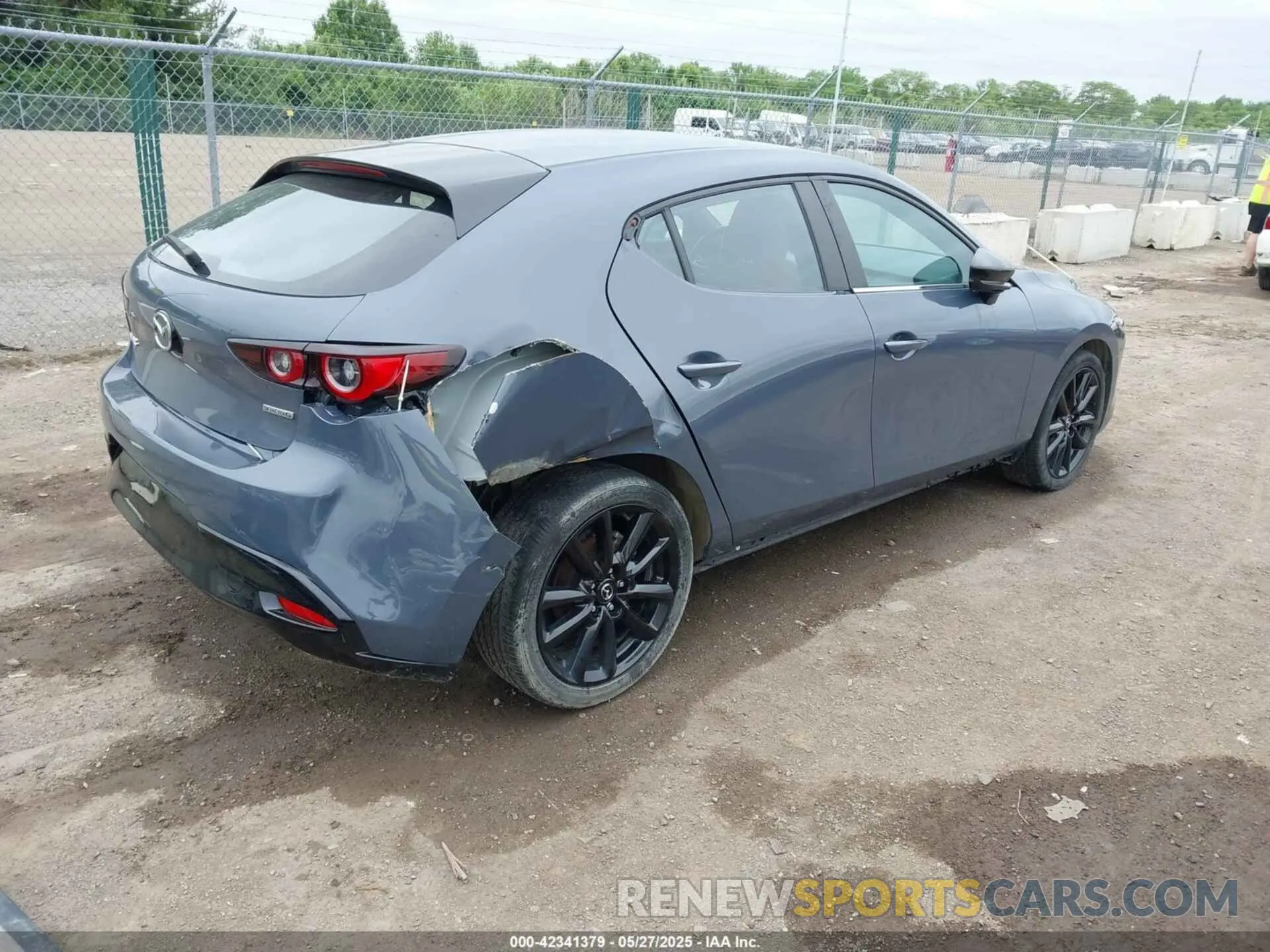 4 Photograph of a damaged car JM1BPALM9P1623663 MAZDA MAZDA3 2023