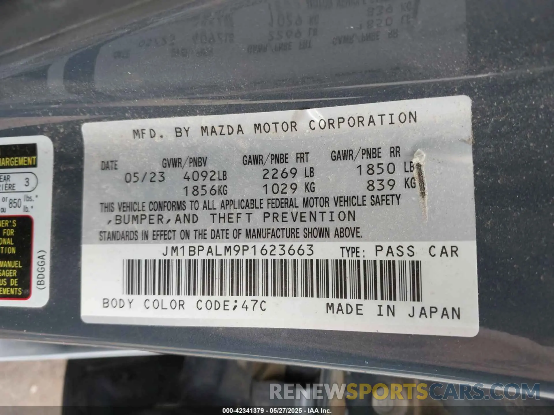 9 Photograph of a damaged car JM1BPALM9P1623663 MAZDA MAZDA3 2023
