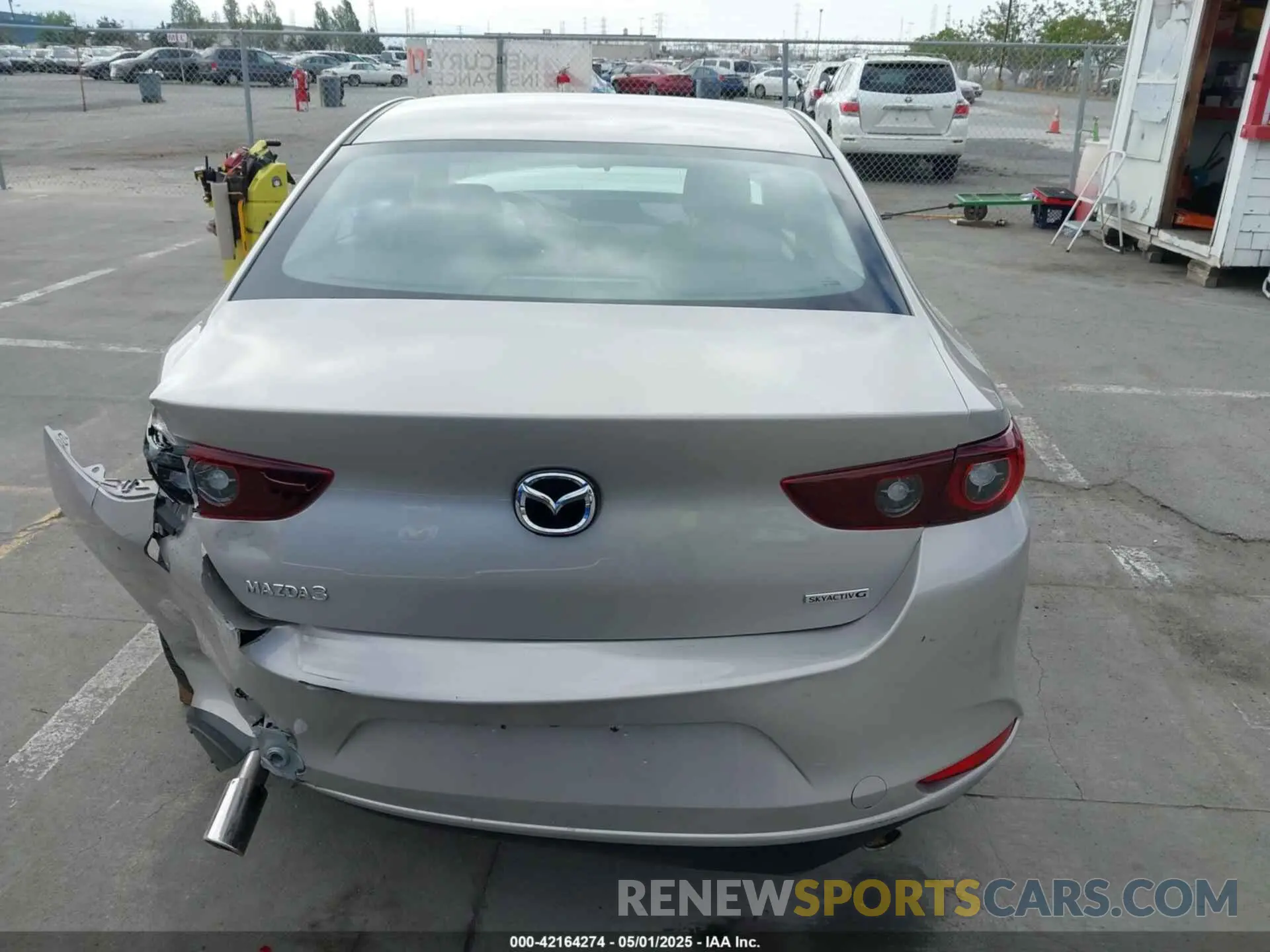 16 Photograph of a damaged car 3MZBPABM2RM422045 MAZDA MAZDA3 2024