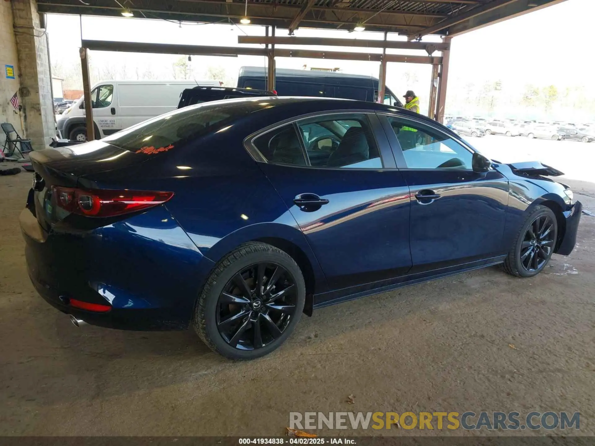 4 Фотография поврежденного автомобиля 3MZBPABM8RM429338 MAZDA MAZDA3 2024