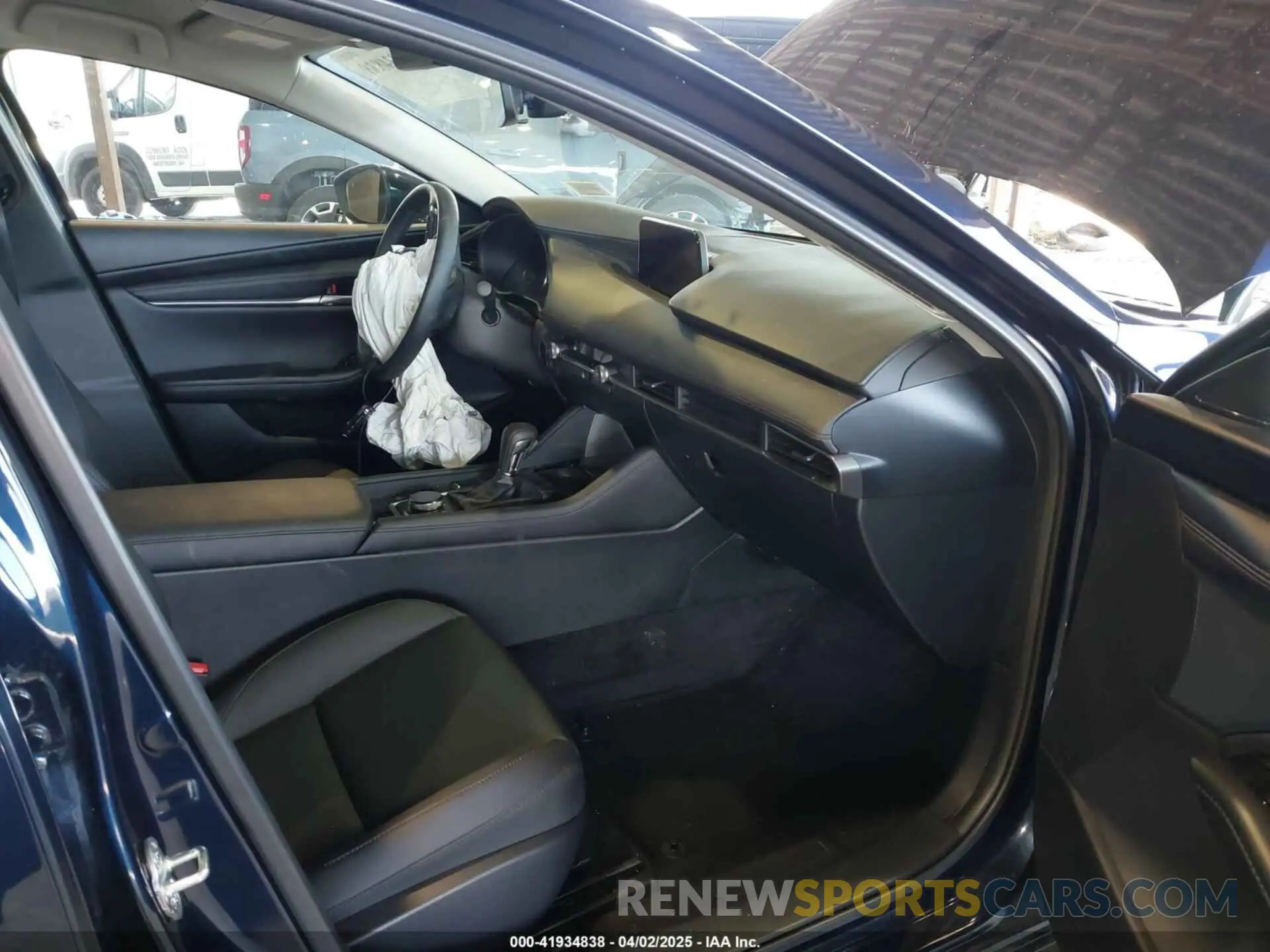 5 Фотография поврежденного автомобиля 3MZBPABM8RM429338 MAZDA MAZDA3 2024