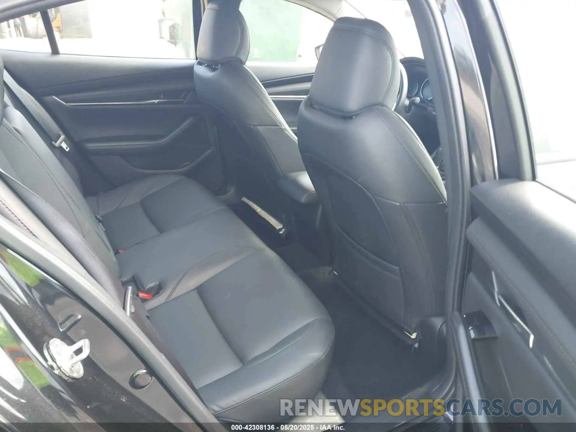 8 Фотография поврежденного автомобиля 3MZBPACM1RM415733 MAZDA MAZDA3 2024
