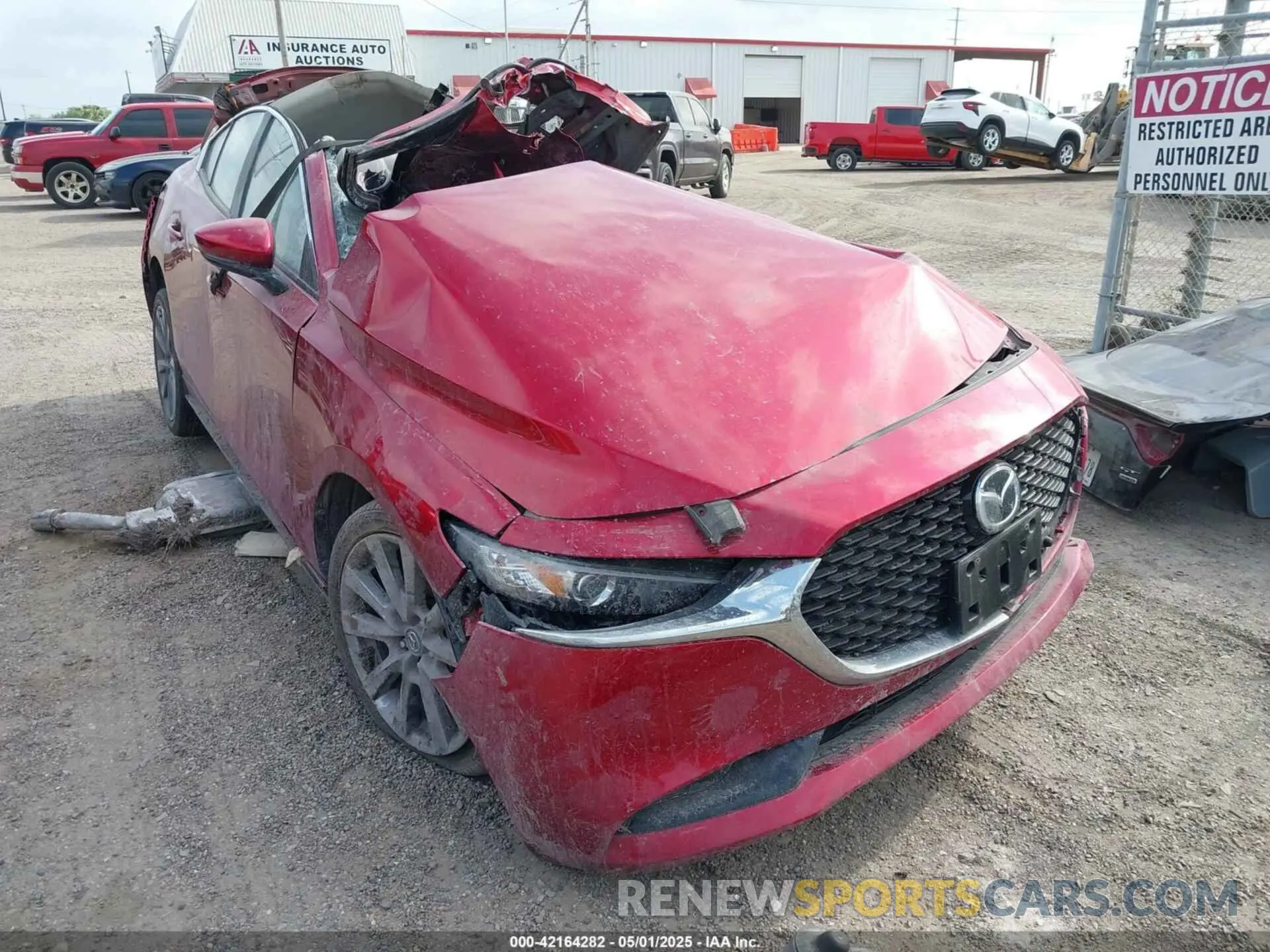 1 Фотография поврежденного автомобиля 3MZBPACM3RM400117 MAZDA MAZDA3 2024