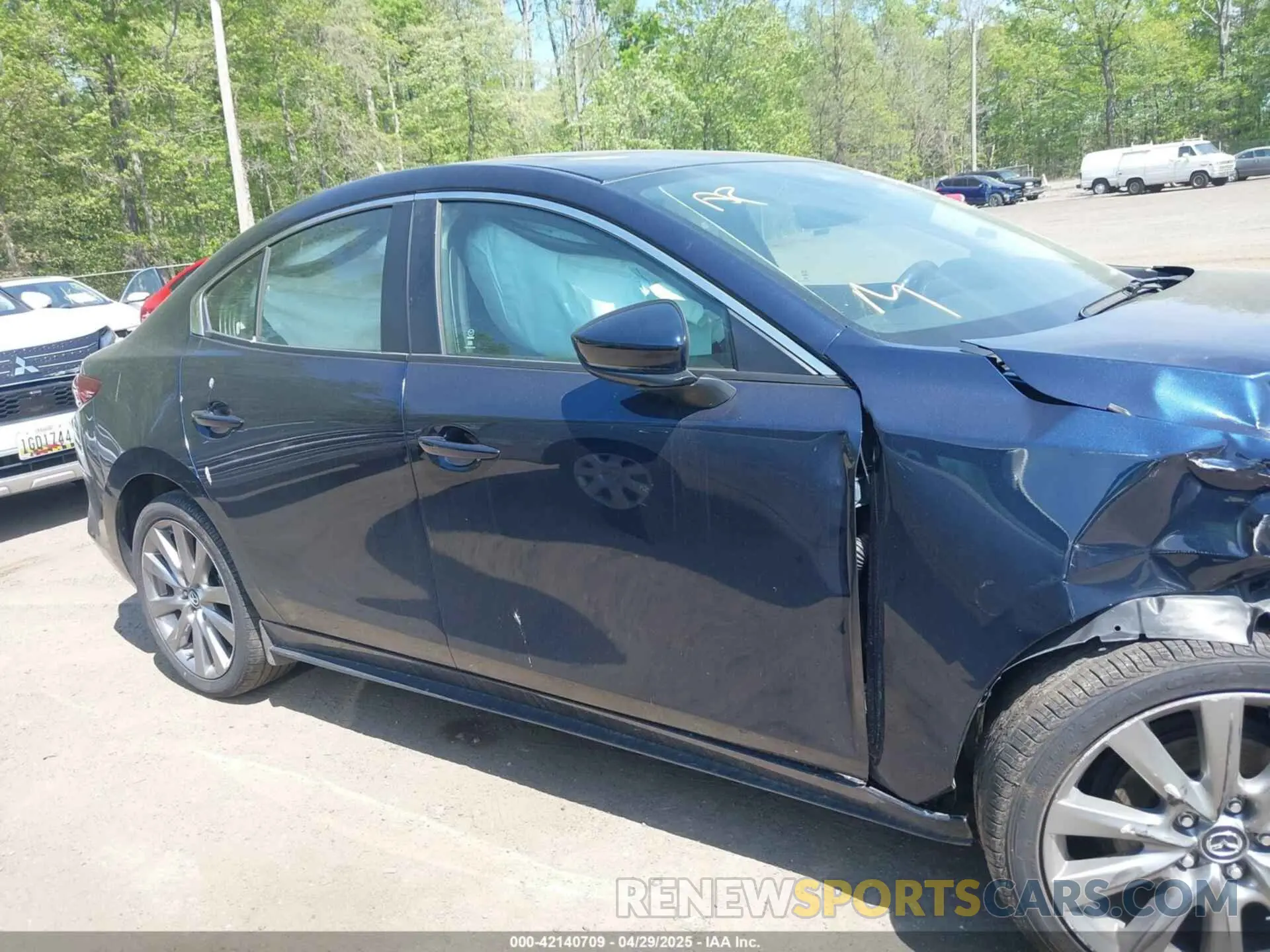 13 Фотография поврежденного автомобиля 3MZBPACM7RM415218 MAZDA MAZDA3 2024