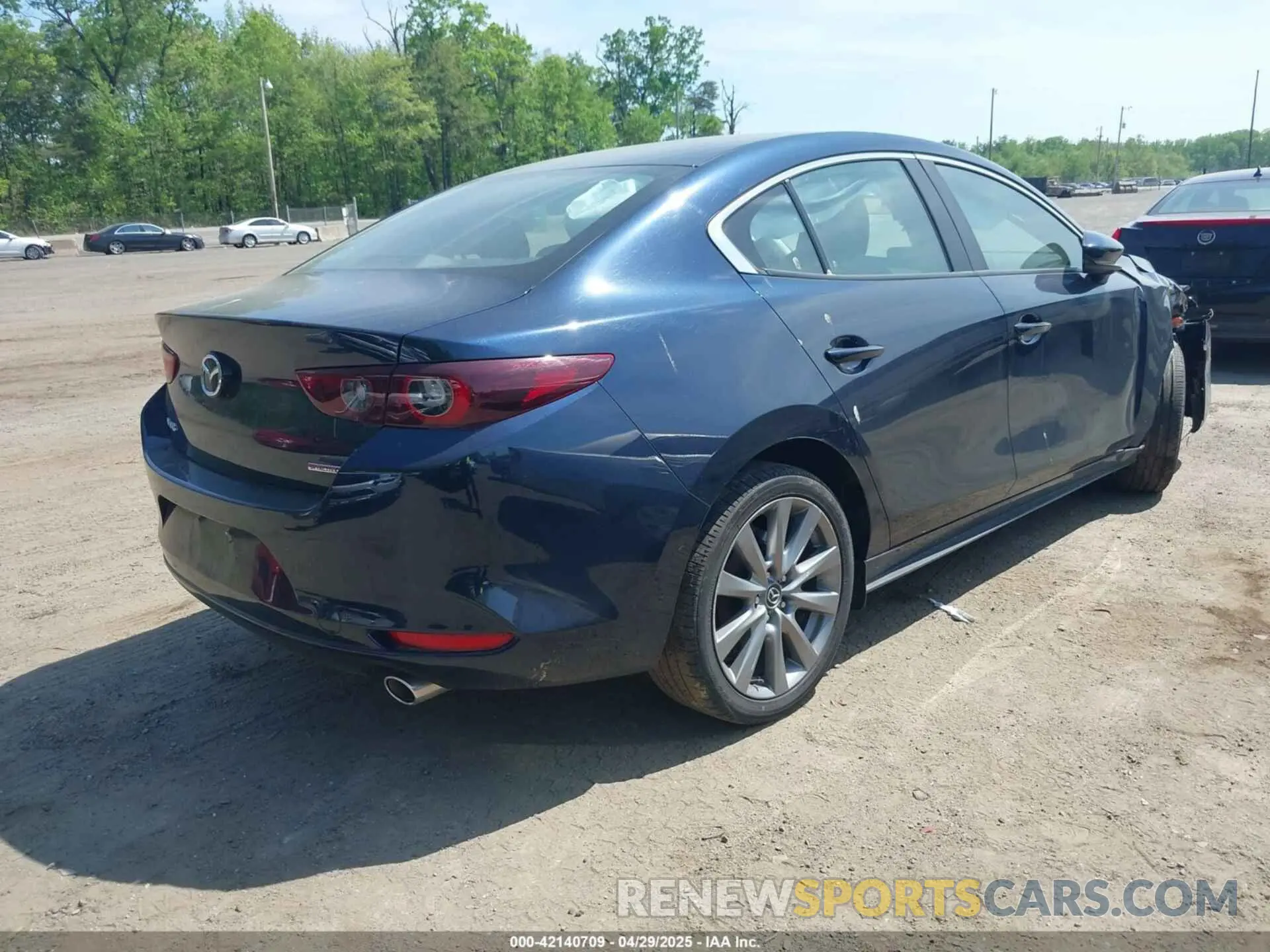 4 Фотография поврежденного автомобиля 3MZBPACM7RM415218 MAZDA MAZDA3 2024