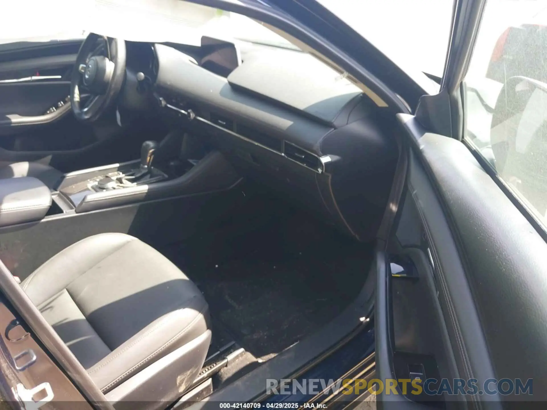 5 Фотография поврежденного автомобиля 3MZBPACM7RM415218 MAZDA MAZDA3 2024