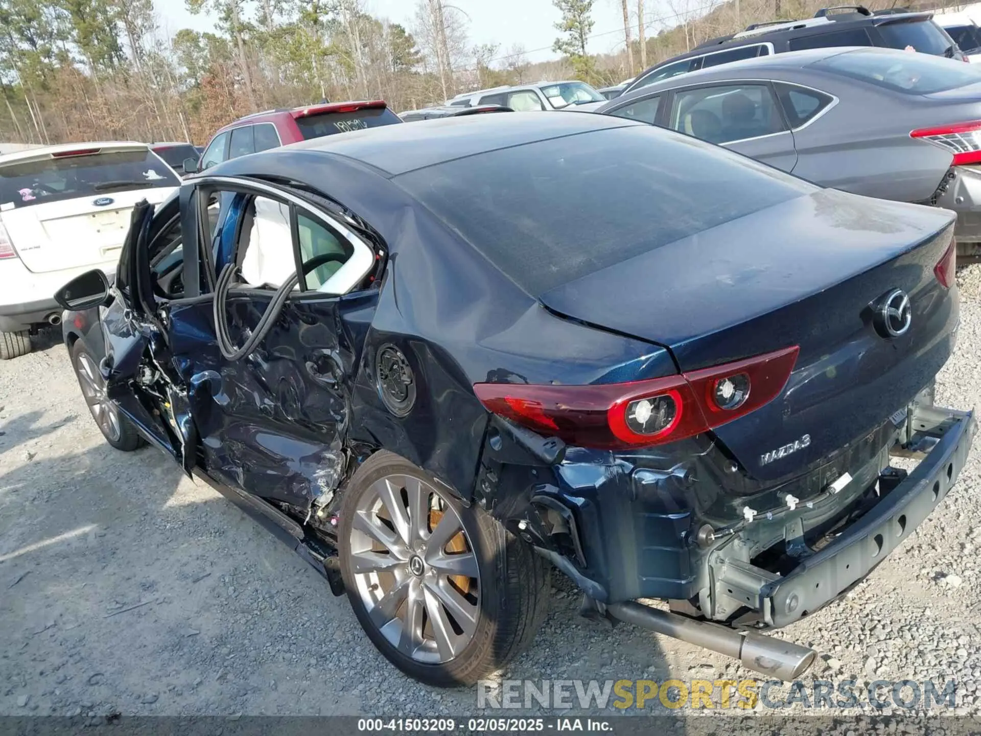 3 Photograph of a damaged car 3MZBPACMXRM435446 MAZDA MAZDA3 2024