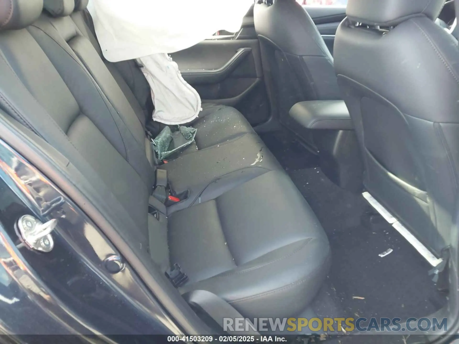 8 Photograph of a damaged car 3MZBPACMXRM435446 MAZDA MAZDA3 2024