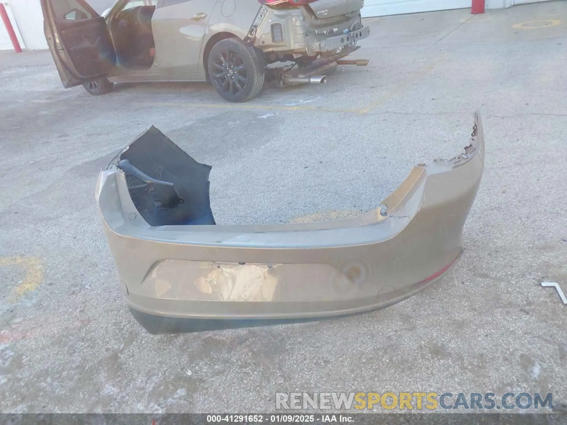 12 Photograph of a damaged car 3MZBPBXY0RM404743 MAZDA MAZDA3 2024