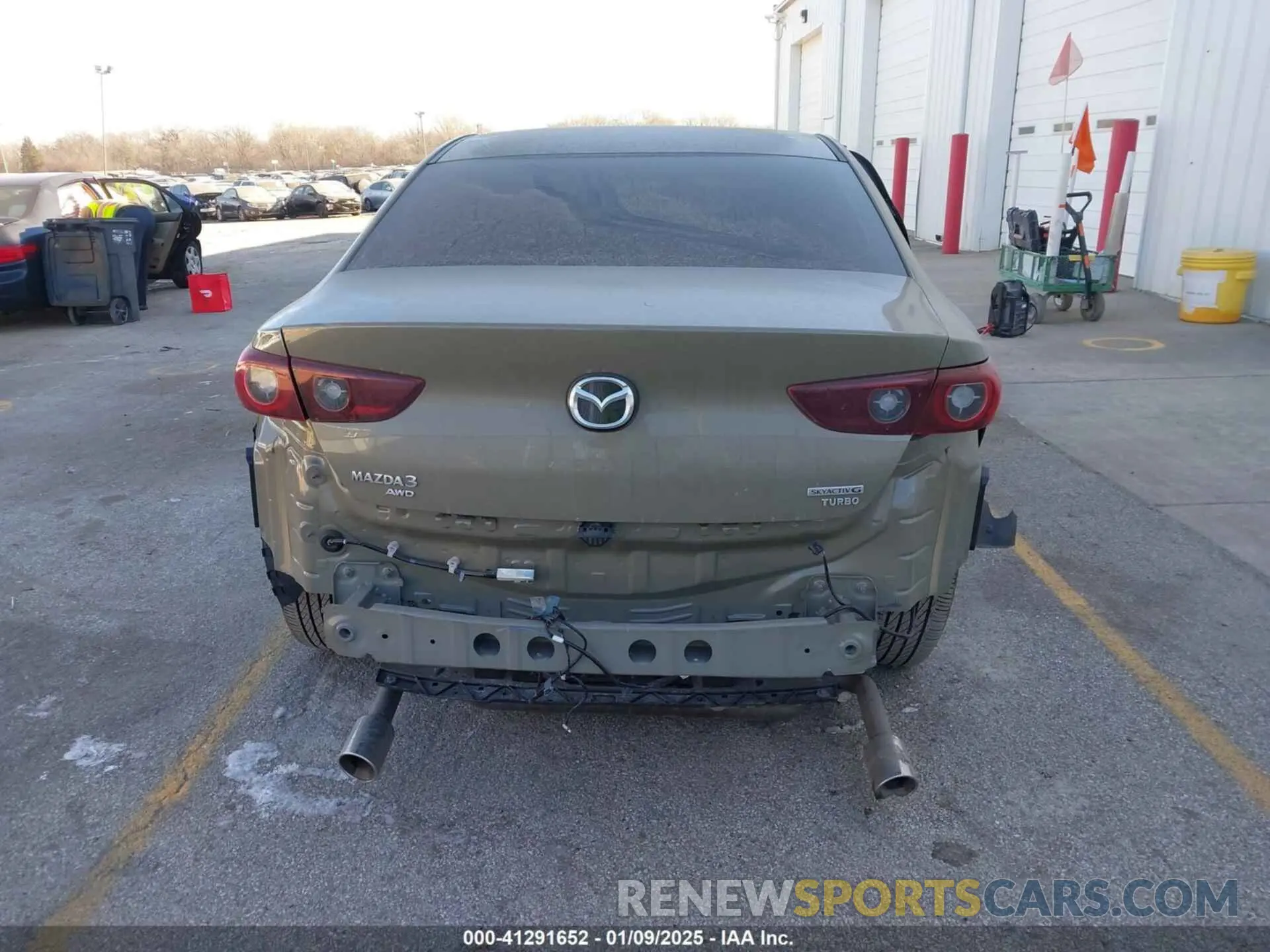 17 Photograph of a damaged car 3MZBPBXY0RM404743 MAZDA MAZDA3 2024