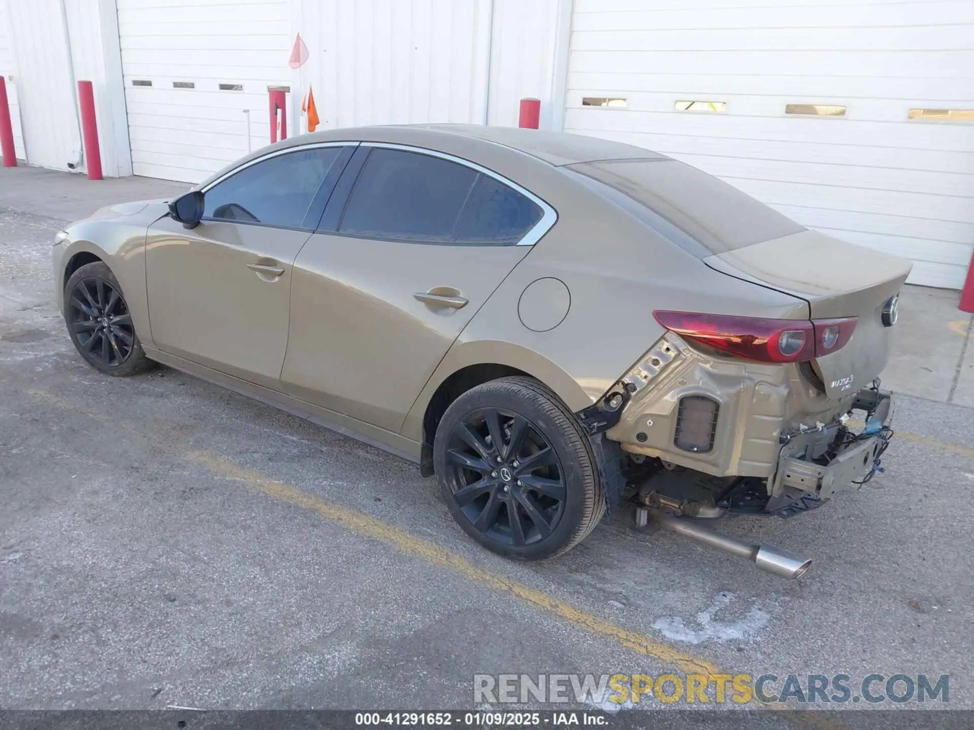 3 Photograph of a damaged car 3MZBPBXY0RM404743 MAZDA MAZDA3 2024
