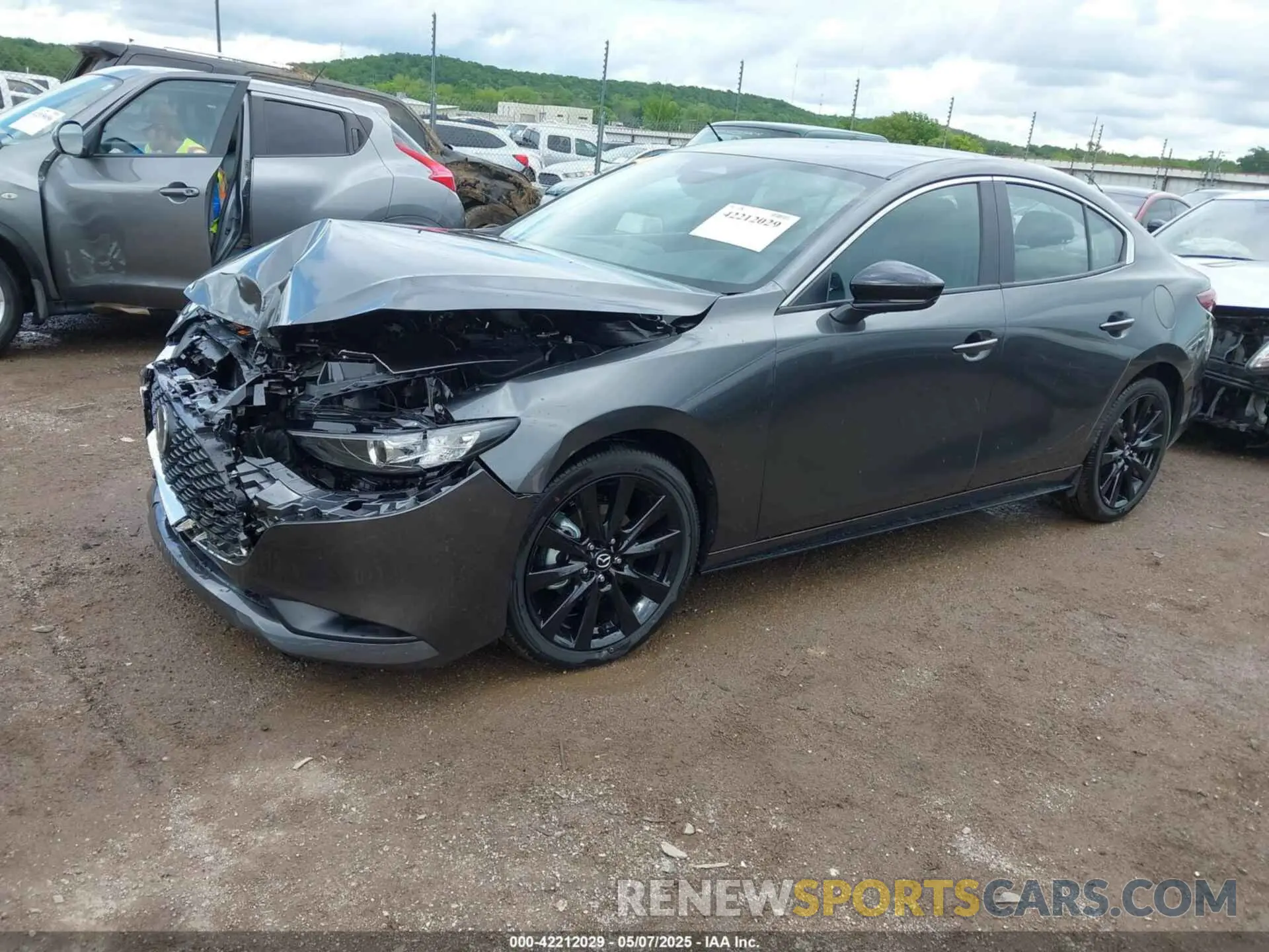 2 Фотография поврежденного автомобиля 3MZBPABM9SM468512 MAZDA MAZDA3 2025