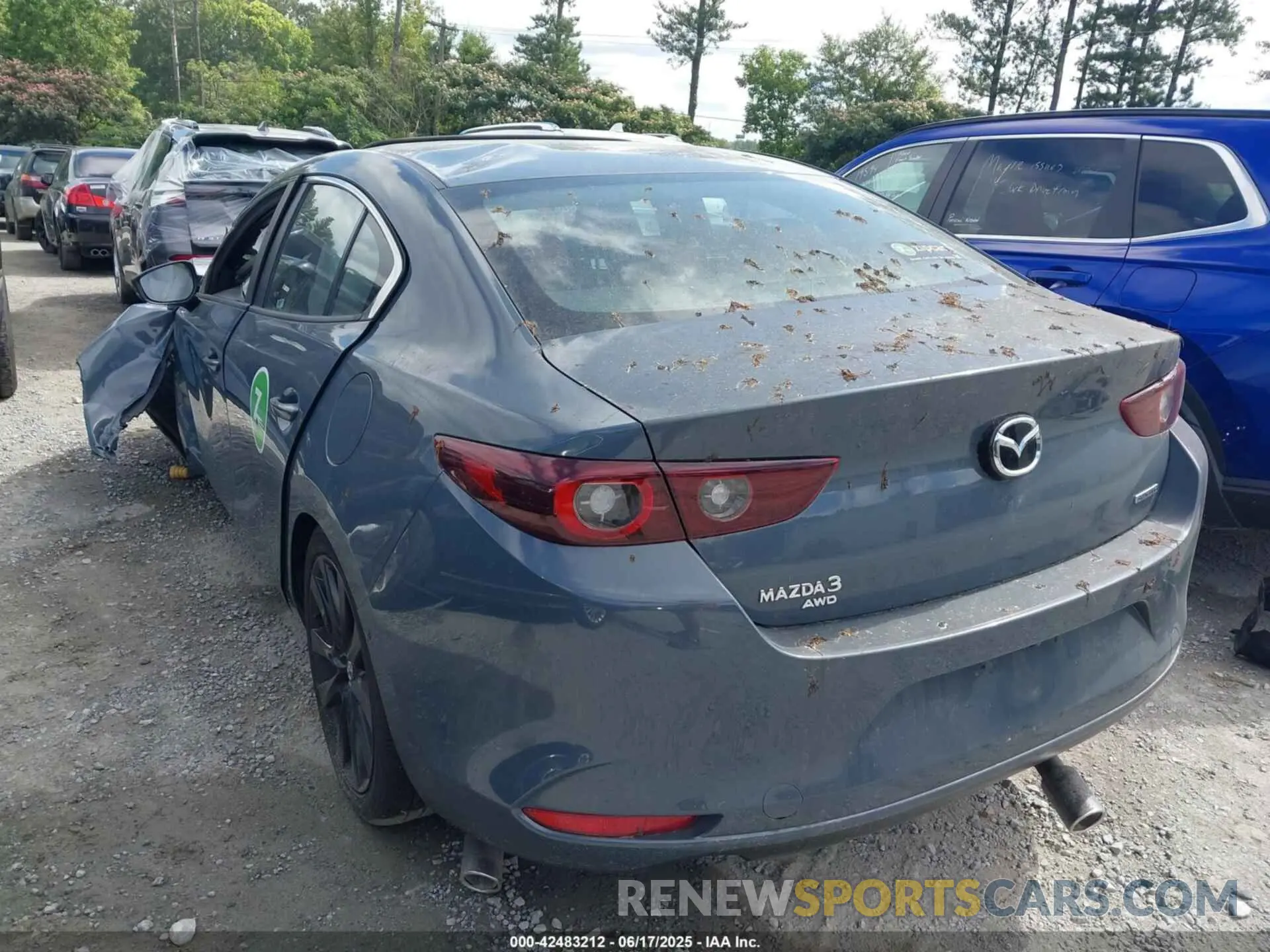 3 Photograph of a damaged car 3MZBPBCM4SM467451 MAZDA MAZDA3 2025