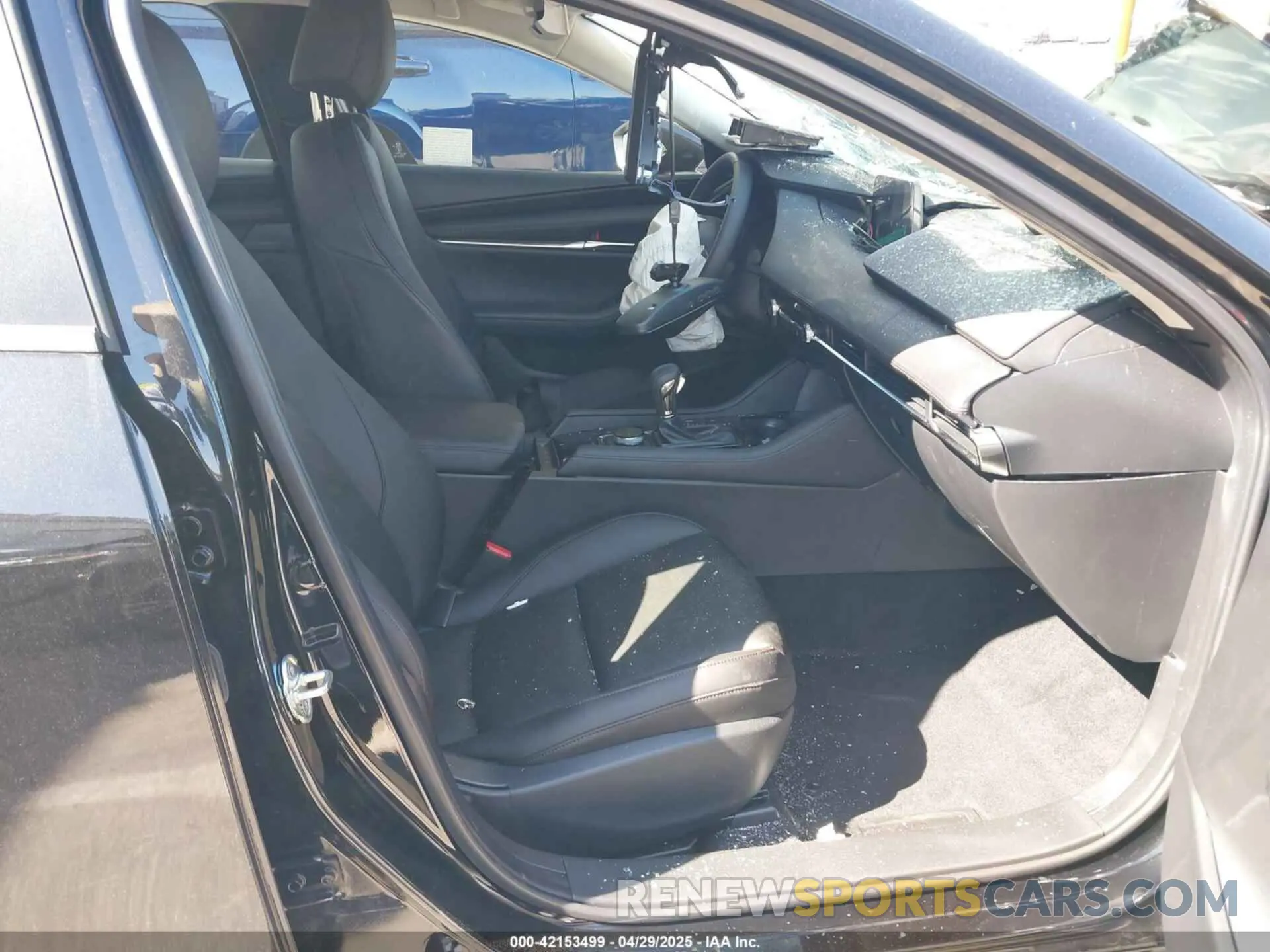 5 Photograph of a damaged car JM1BPACM4S1769008 MAZDA MAZDA3 2025
