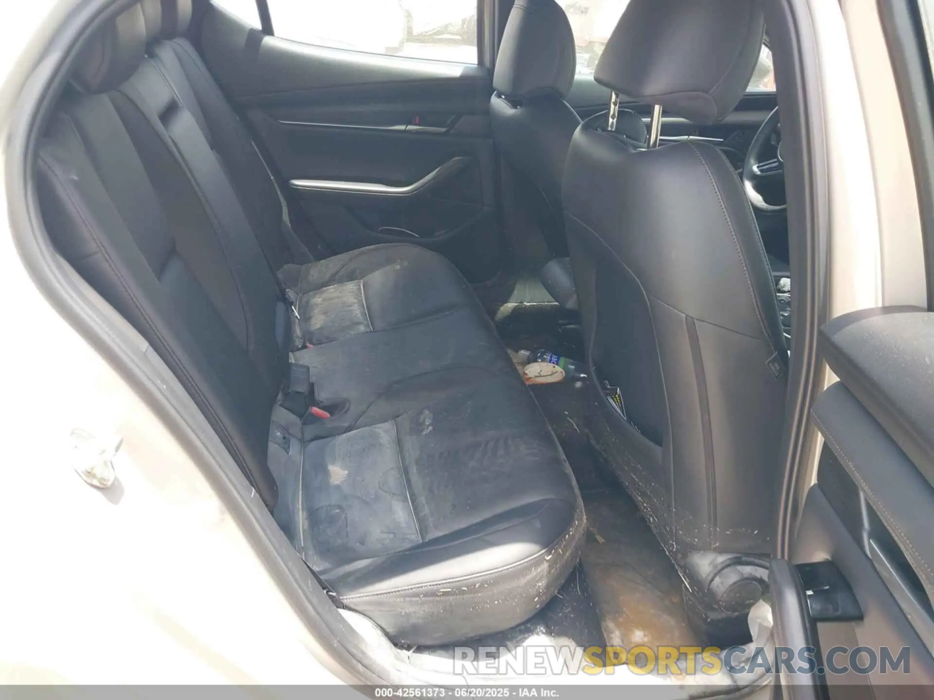 8 Photograph of a damaged car JM1BPAKM1S1752670 MAZDA MAZDA3 2025