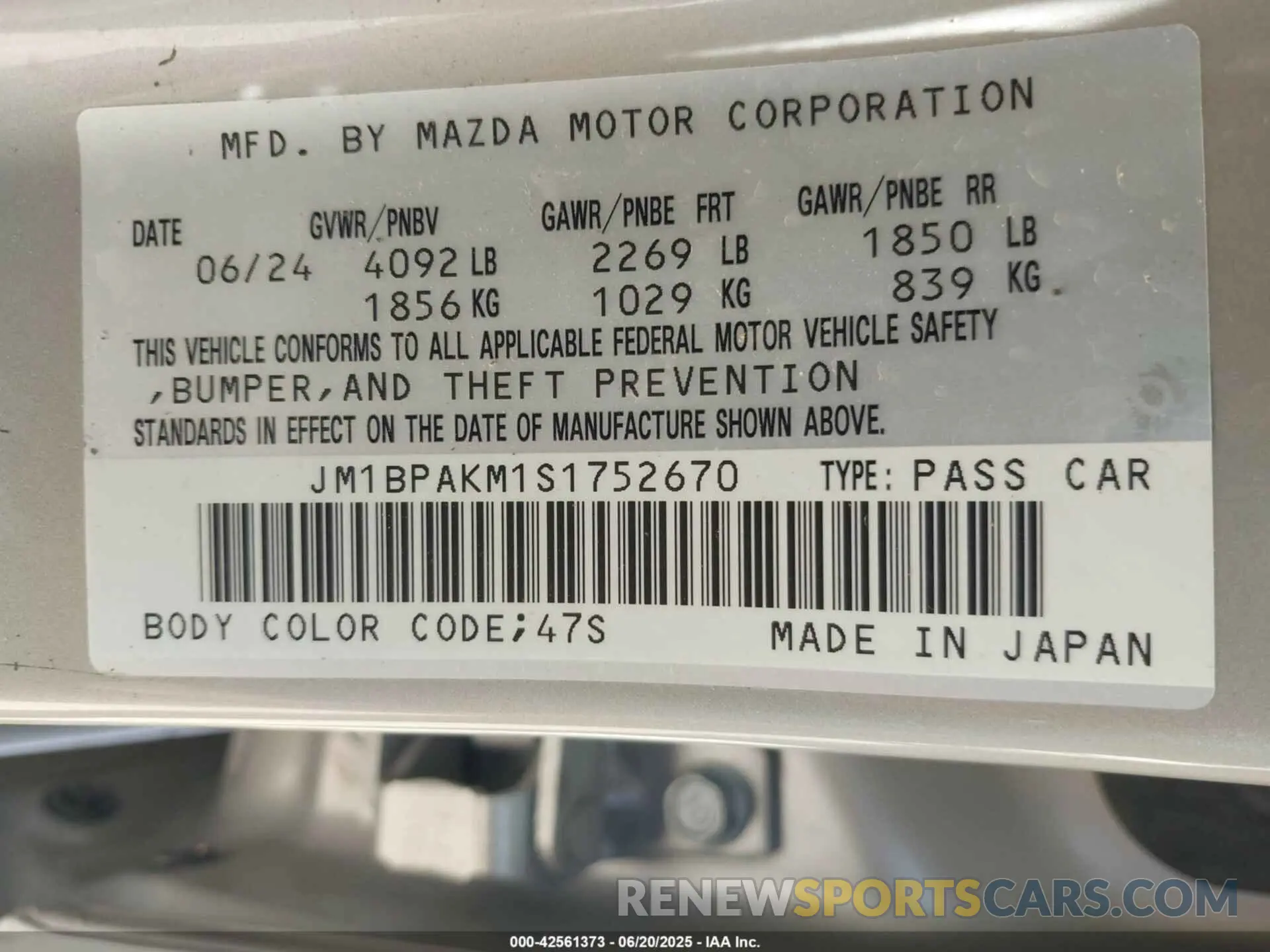9 Photograph of a damaged car JM1BPAKM1S1752670 MAZDA MAZDA3 2025