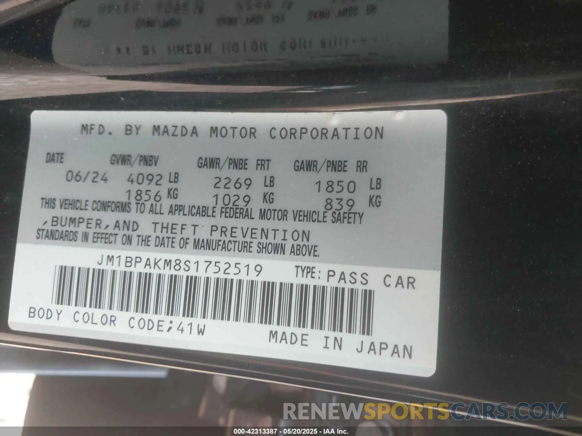 9 Photograph of a damaged car JM1BPAKM8S1752519 MAZDA MAZDA3 2025