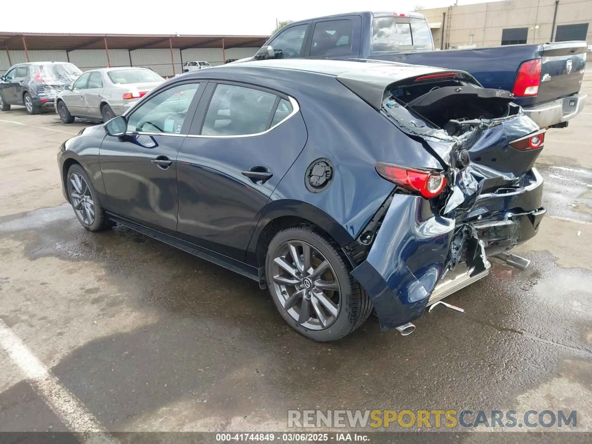 3 Фотография поврежденного автомобиля JM1BPALMXS1757204 MAZDA MAZDA3 2025