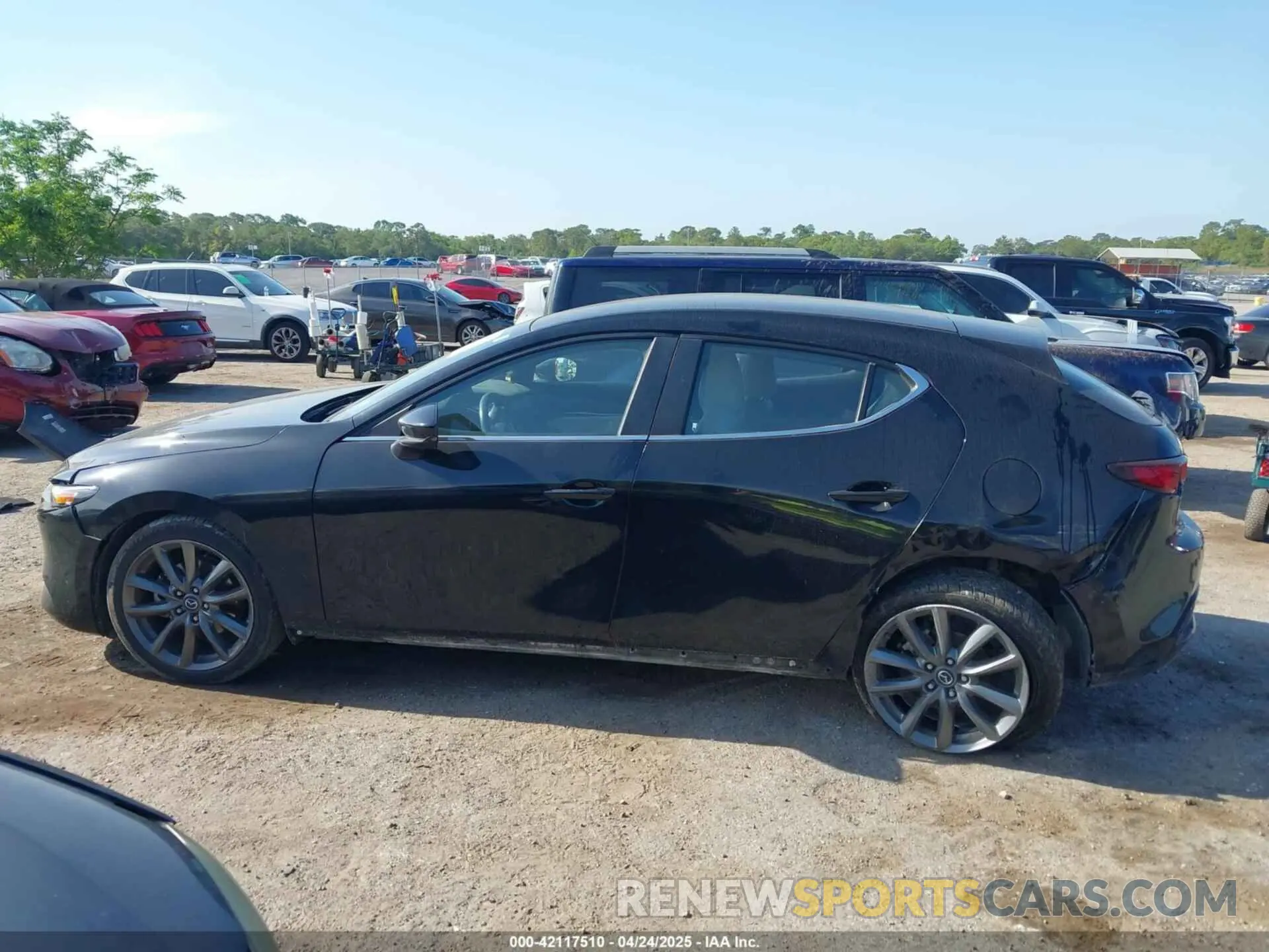 14 Фотография поврежденного автомобиля JM1BPBJM9K1122225 MAZDA MAZDA3 HATCHBACK 2019