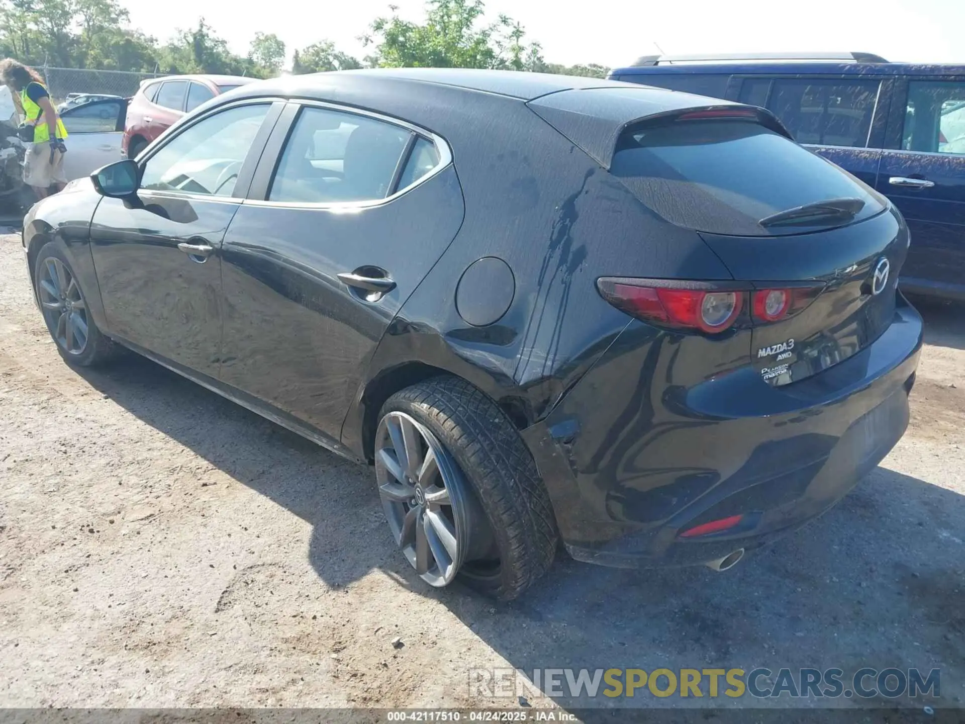 3 Фотография поврежденного автомобиля JM1BPBJM9K1122225 MAZDA MAZDA3 HATCHBACK 2019