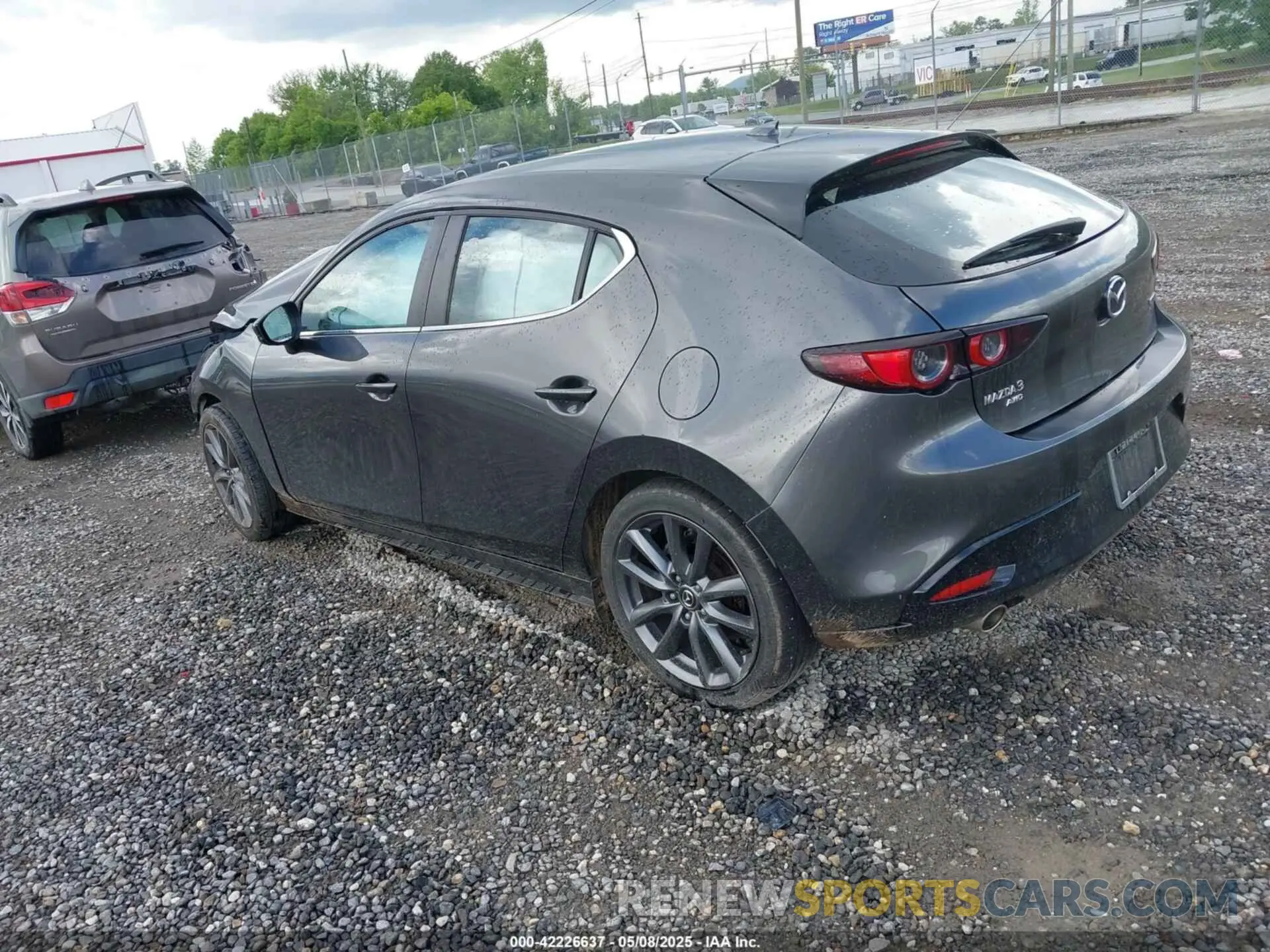 3 Фотография поврежденного автомобиля JM1BPBMM4K1130776 MAZDA MAZDA3 HATCHBACK 2019