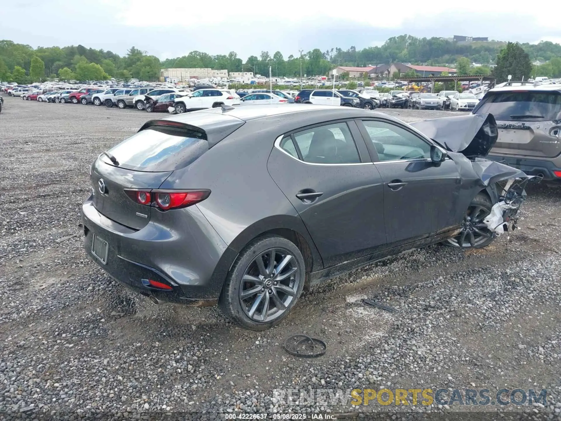 4 Фотография поврежденного автомобиля JM1BPBMM4K1130776 MAZDA MAZDA3 HATCHBACK 2019