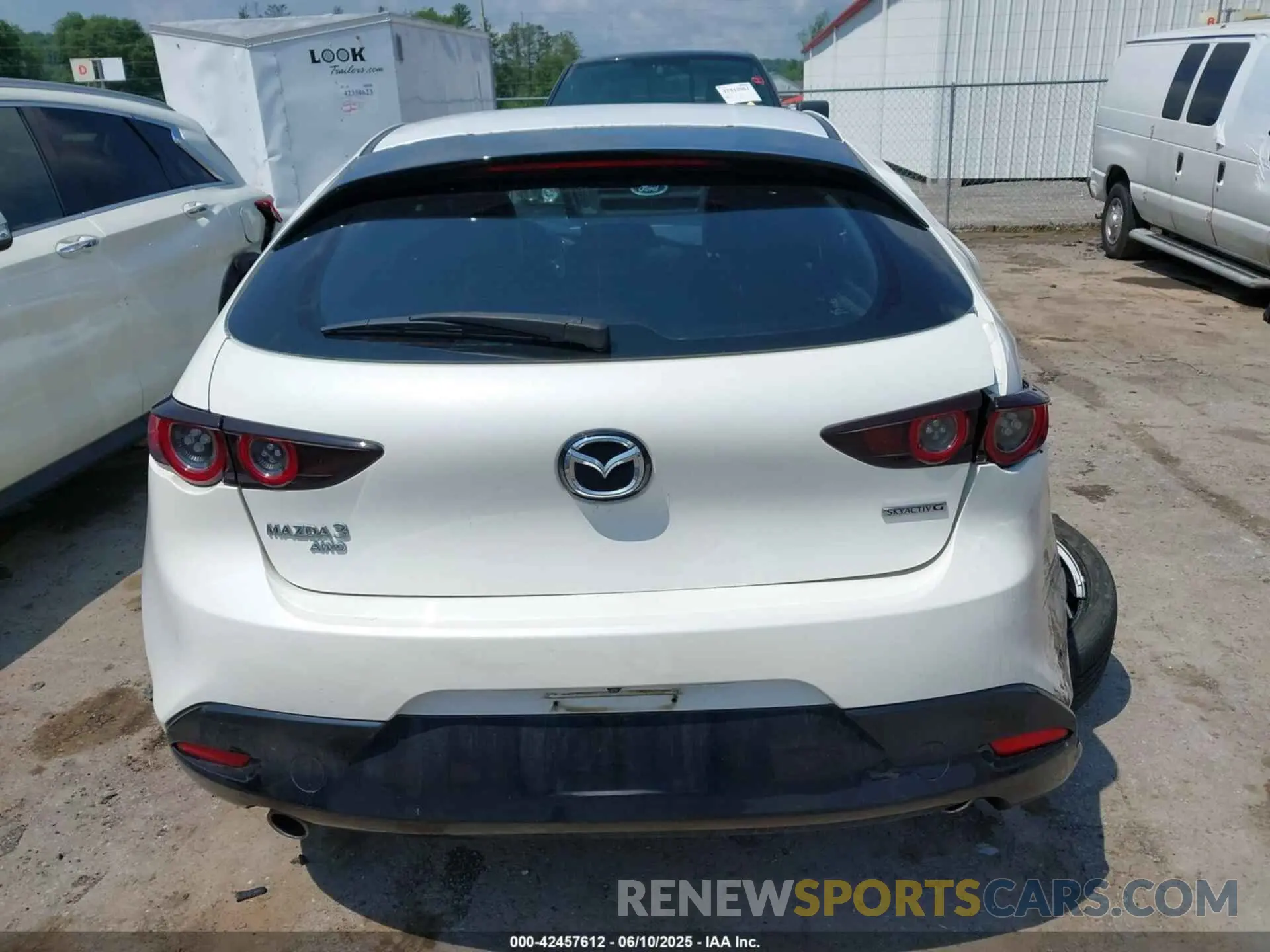 17 Фотография поврежденного автомобиля JM1BPBLL6M1328674 MAZDA MAZDA3 HATCHBACK 2021