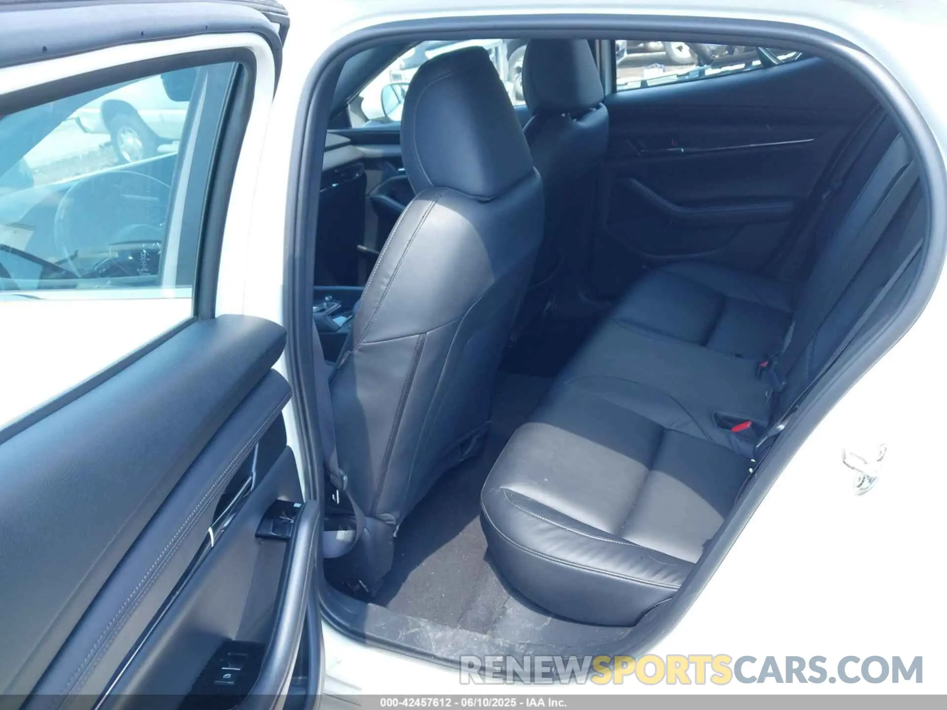 8 Фотография поврежденного автомобиля JM1BPBLL6M1328674 MAZDA MAZDA3 HATCHBACK 2021