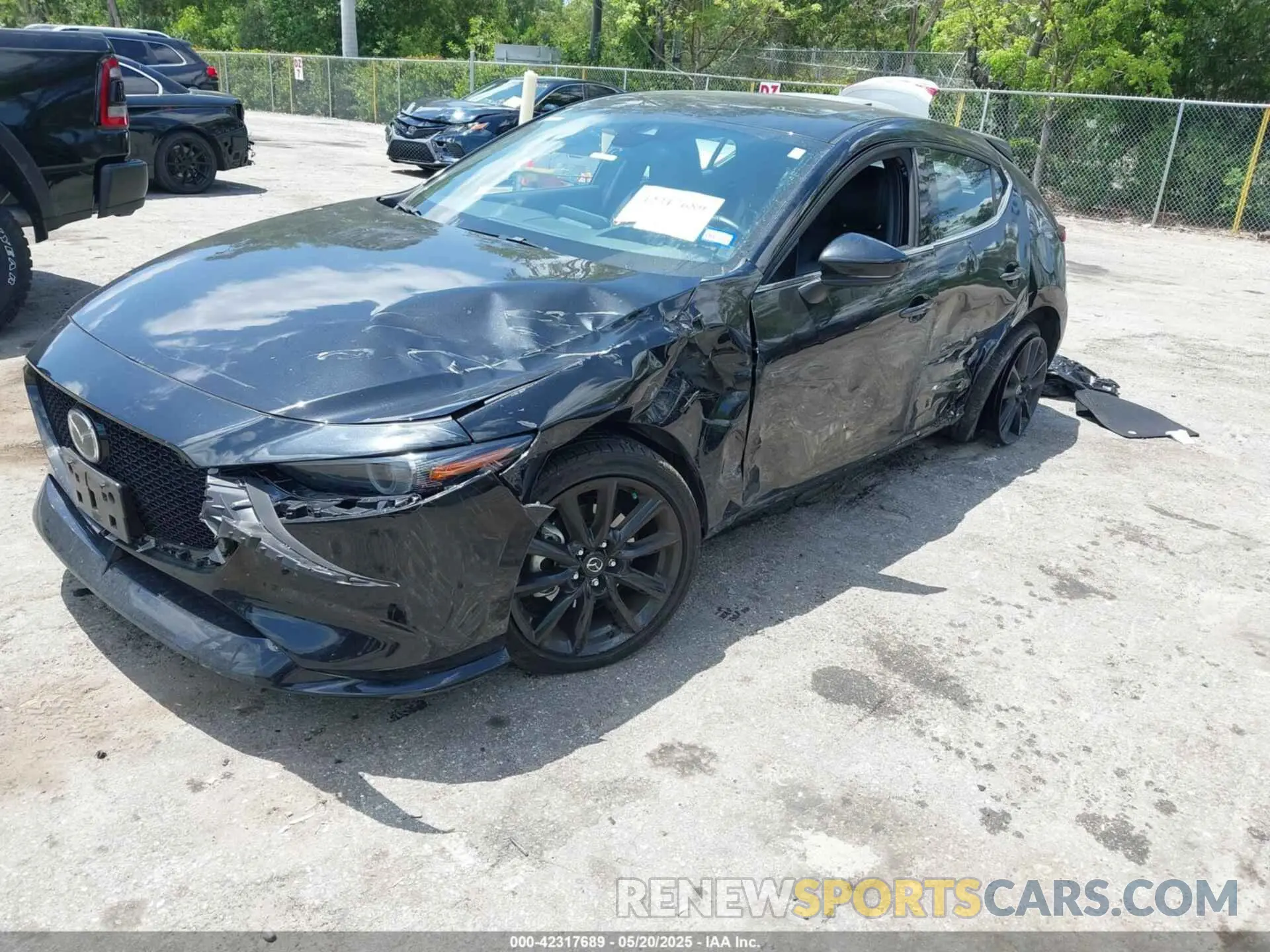 2 Фотография поврежденного автомобиля JM1BPBNY9N1519421 MAZDA MAZDA3 HATCHBACK 2022