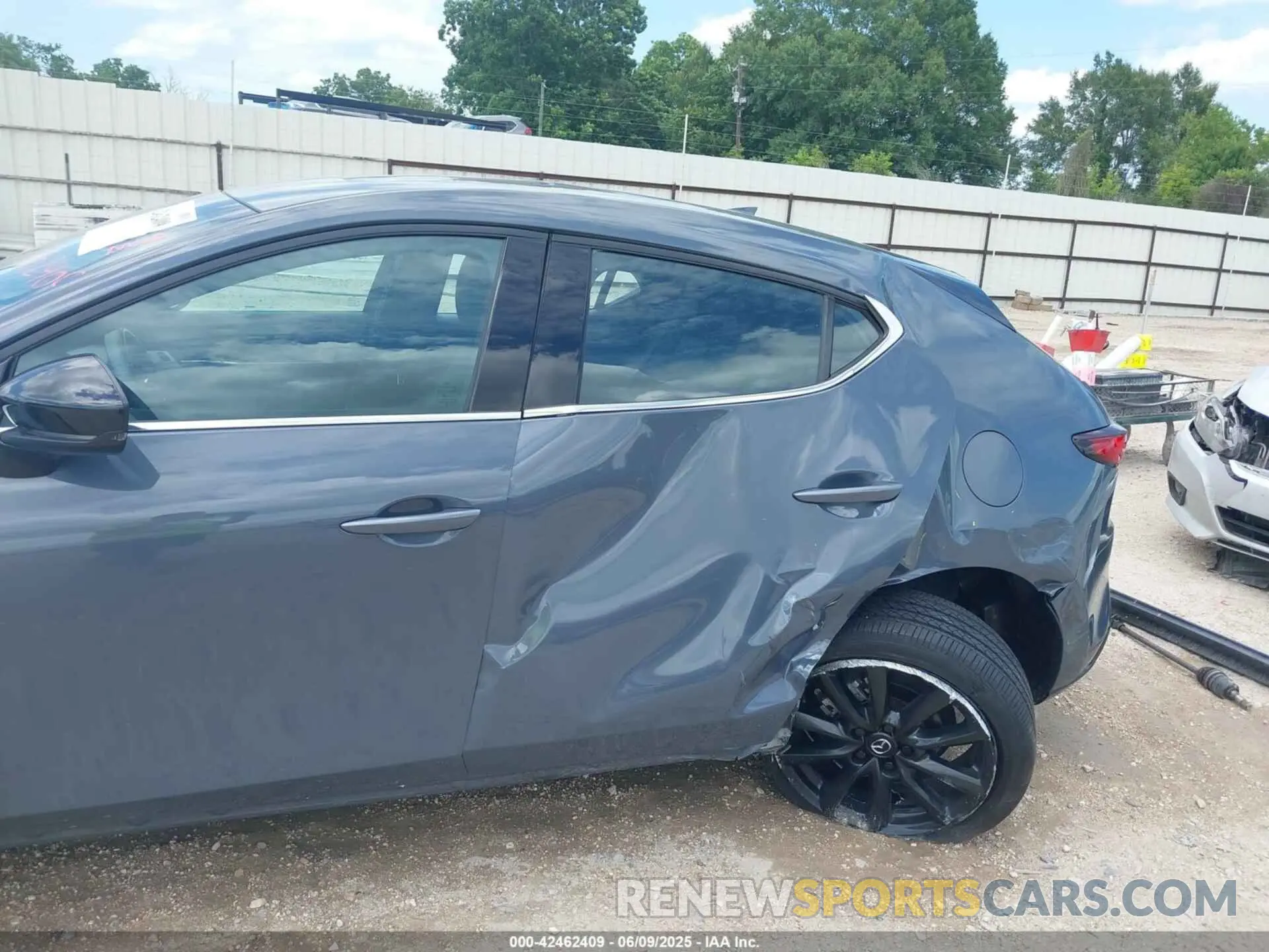 6 Photograph of a damaged car JM1BPBJY9P1621858 MAZDA MAZDA3 HATCHBACK 2023