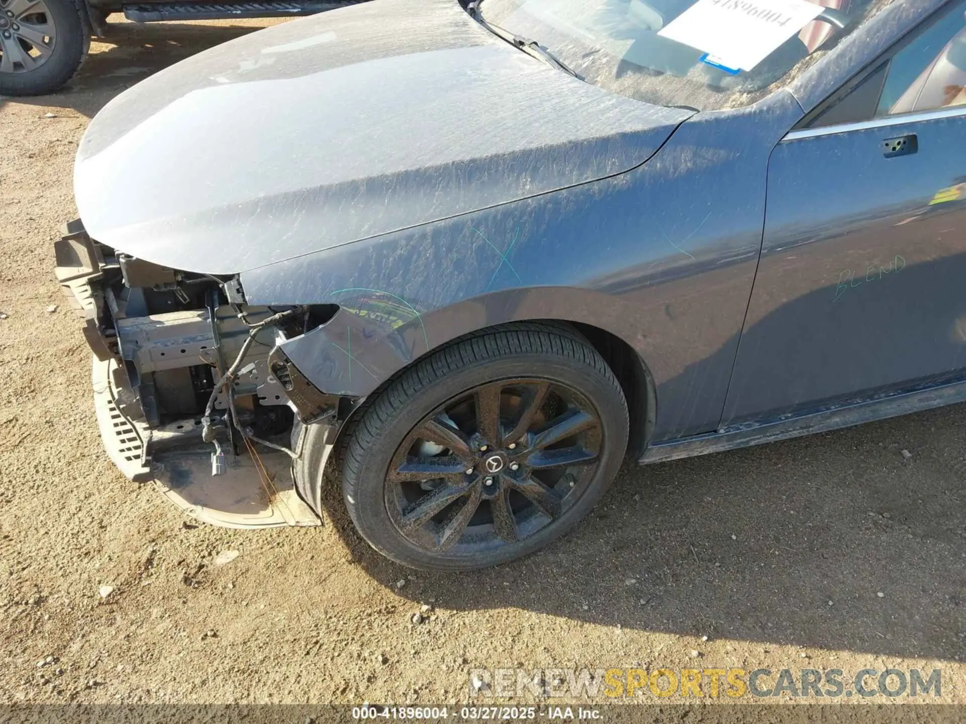 18 Фотография поврежденного автомобиля JM1BPBLM9P1610644 MAZDA MAZDA3 HATCHBACK 2023