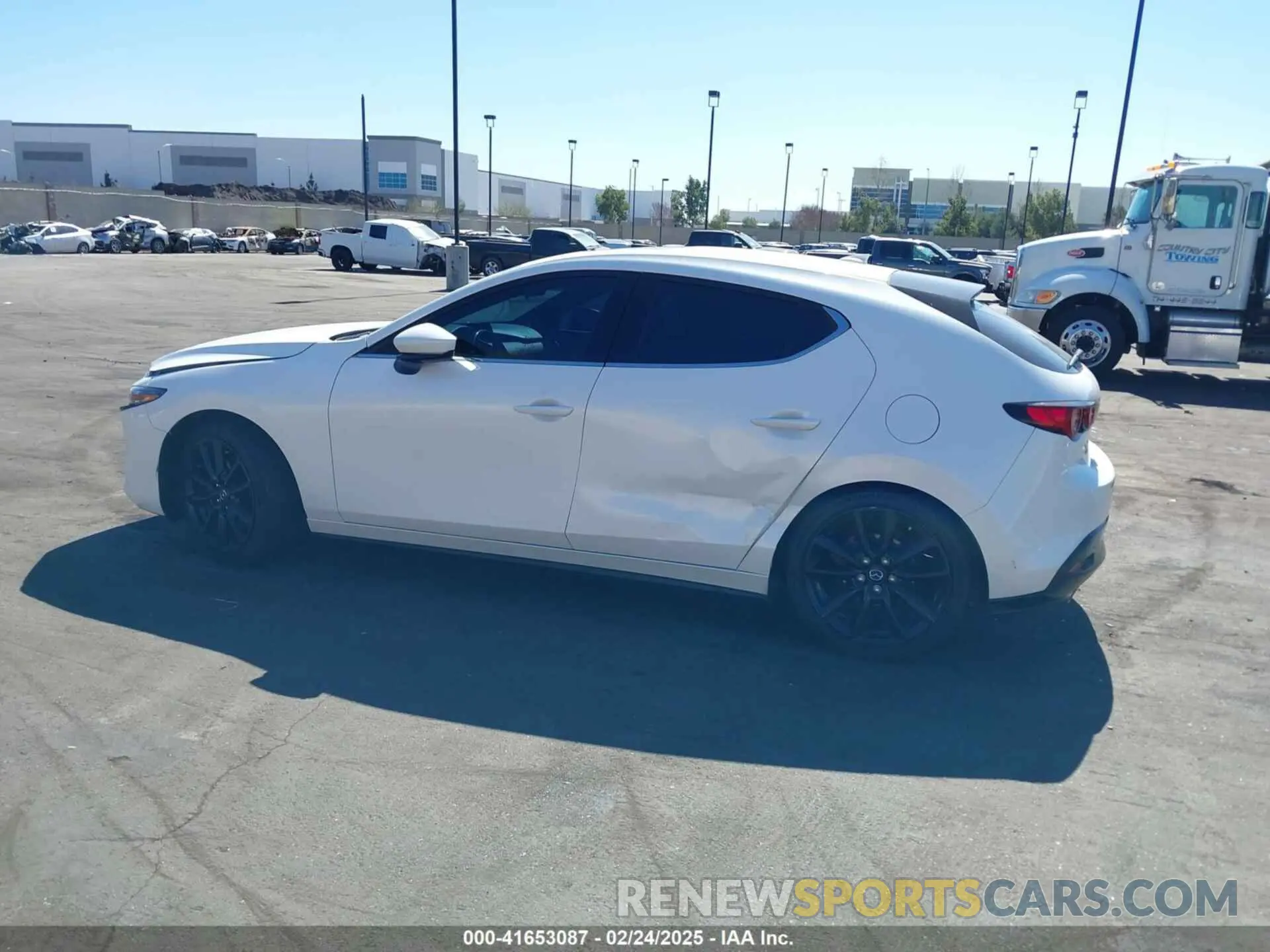 14 Фотография поврежденного автомобиля JM1BPBMM6P1605769 MAZDA MAZDA3 HATCHBACK 2023