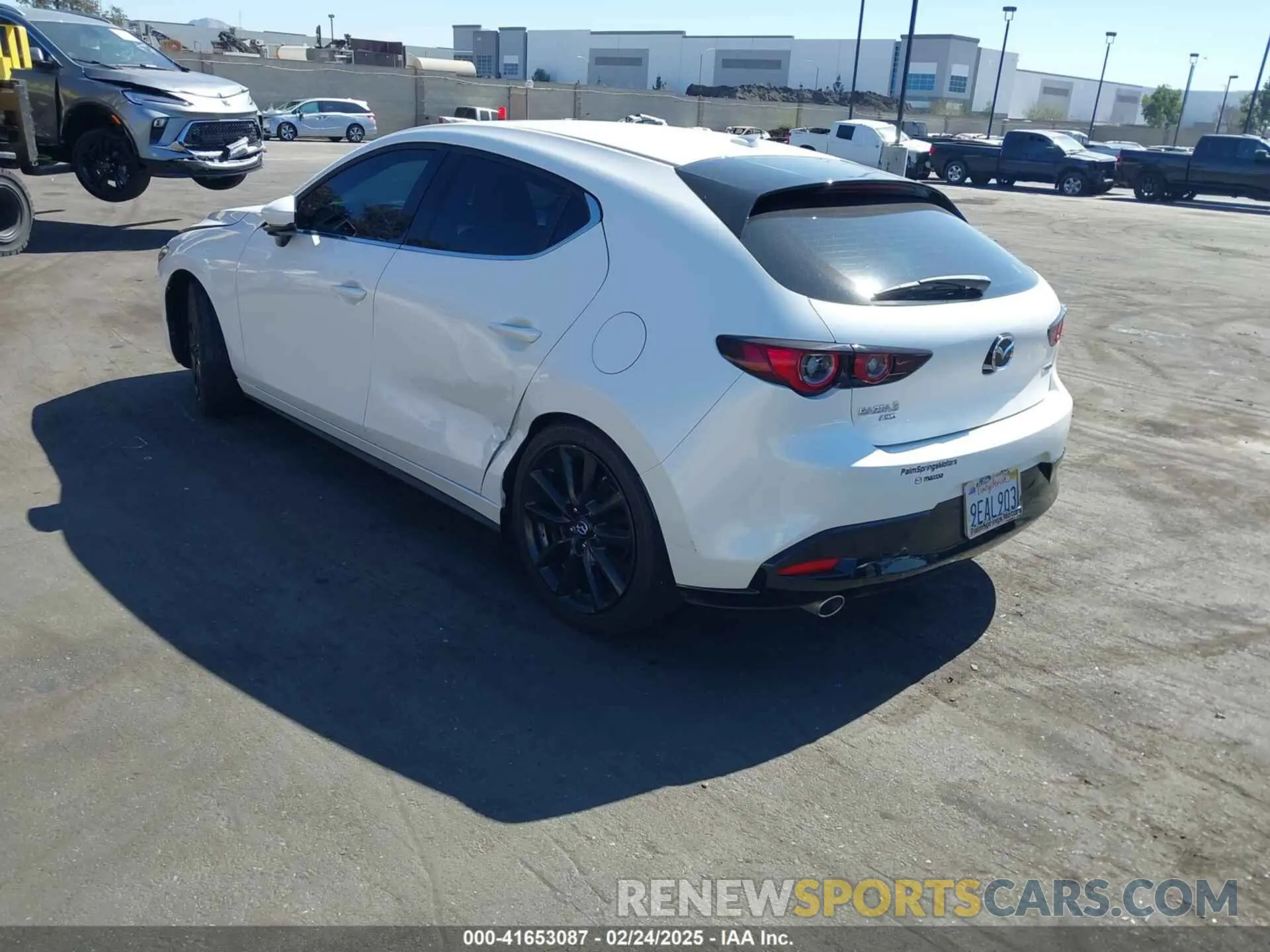 3 Фотография поврежденного автомобиля JM1BPBMM6P1605769 MAZDA MAZDA3 HATCHBACK 2023