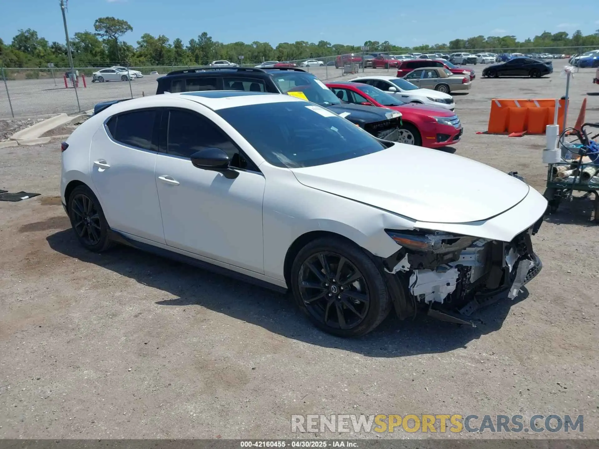 1 Фотография поврежденного автомобиля JM1BPBNY5P1603562 MAZDA MAZDA3 HATCHBACK 2023