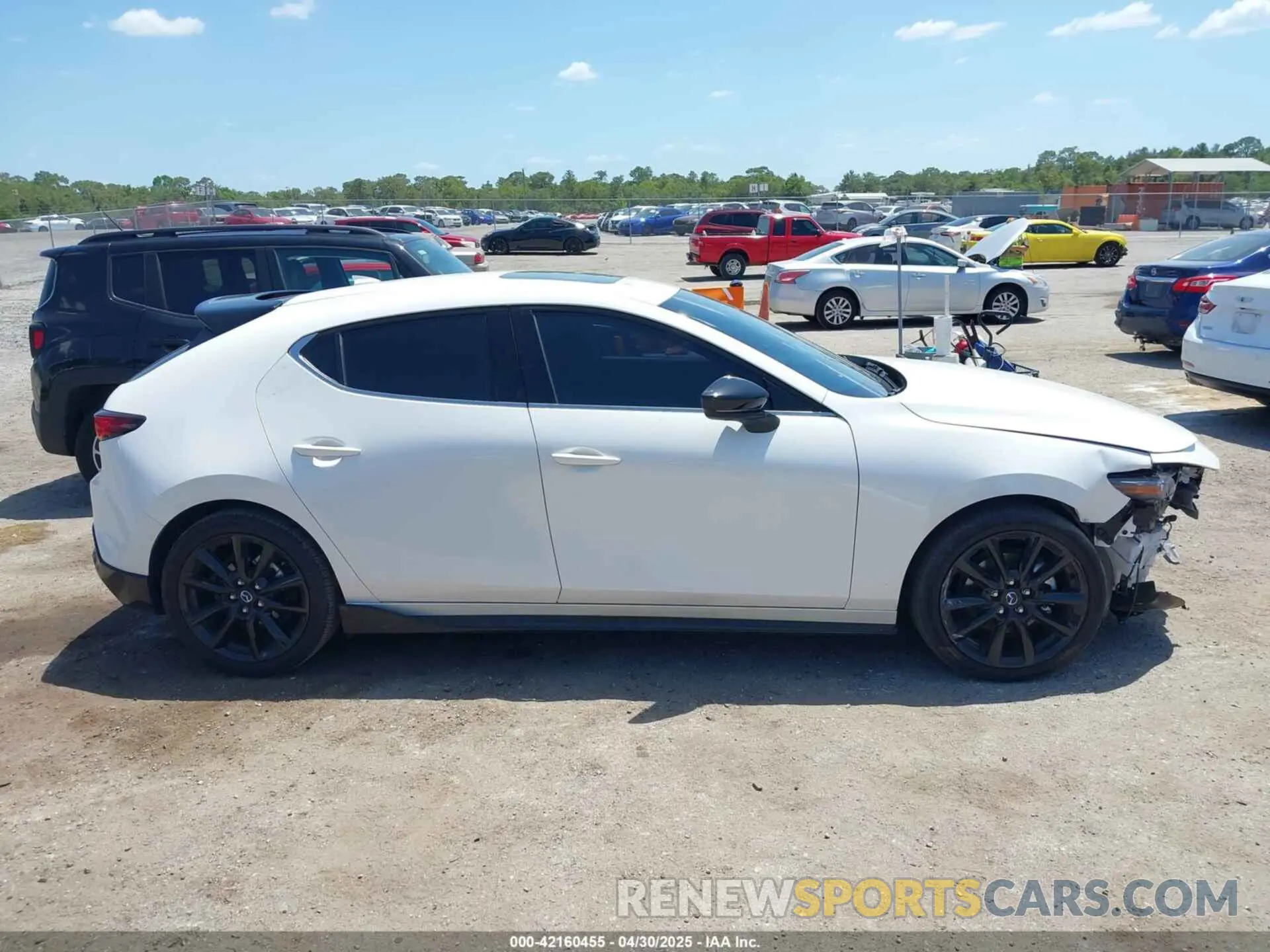 13 Фотография поврежденного автомобиля JM1BPBNY5P1603562 MAZDA MAZDA3 HATCHBACK 2023